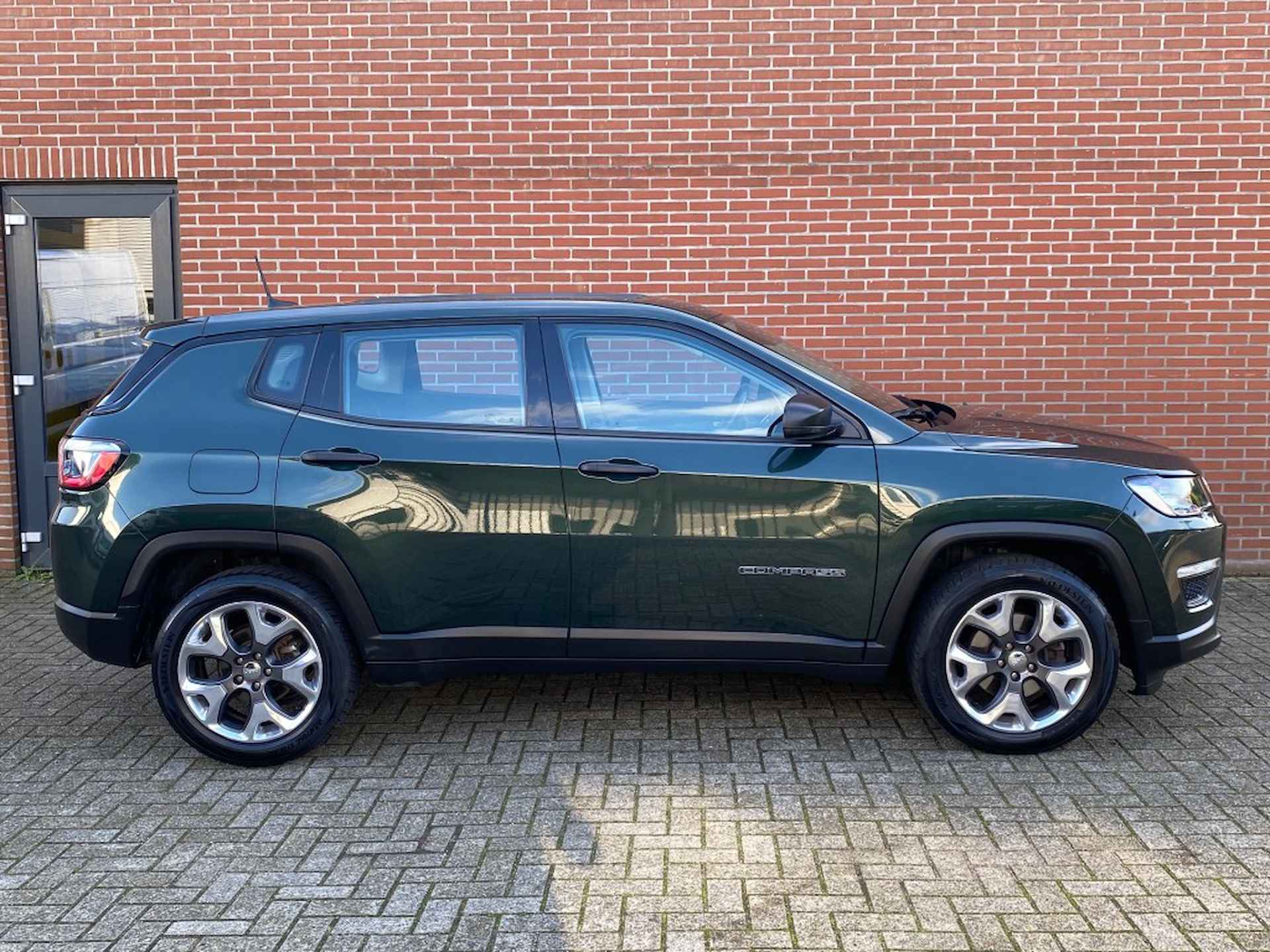 JEEP Compass 1.3T SPORT AIRCO CRUISE TREKHAAK LMV DAB - 20/24