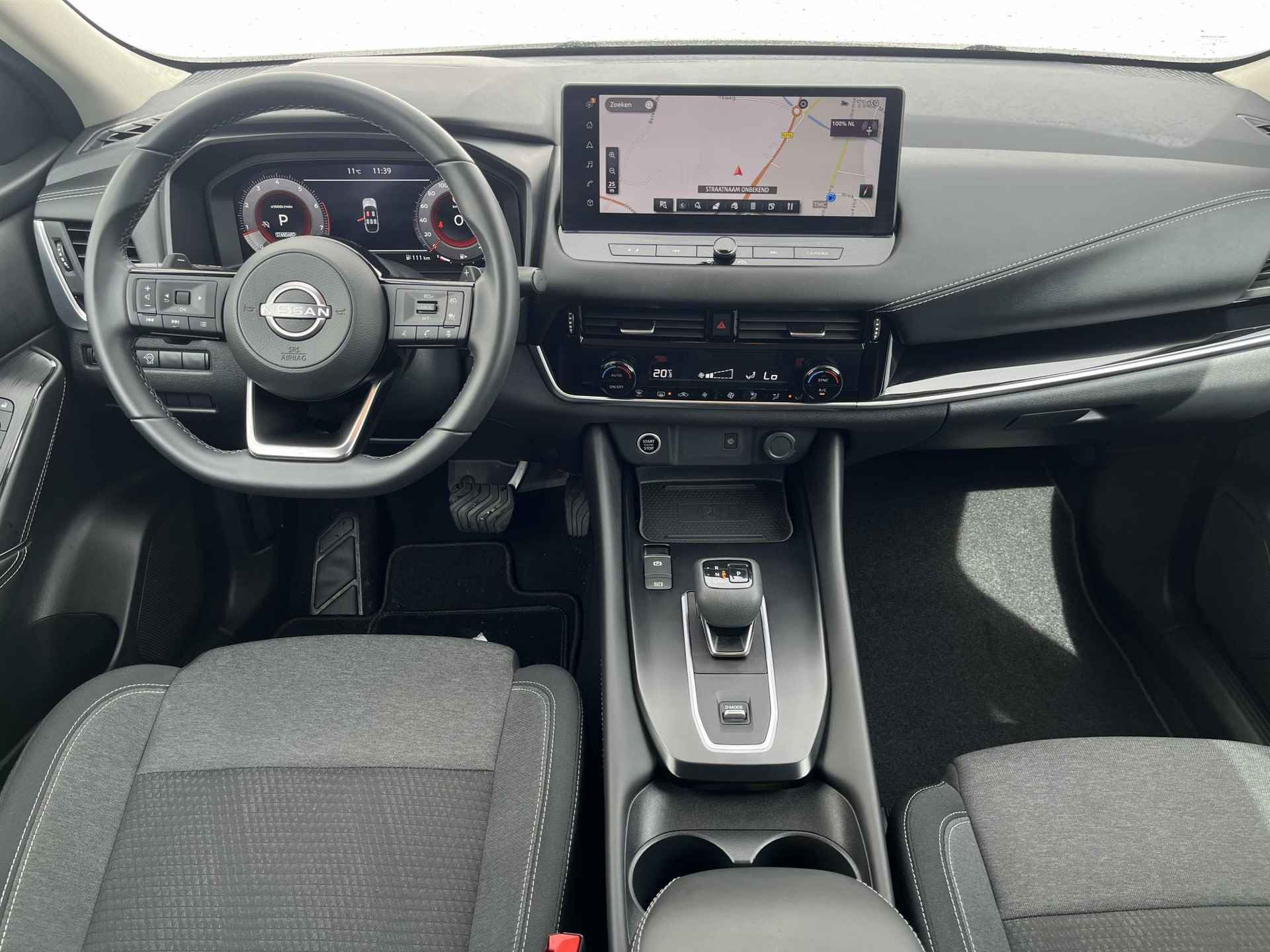 Nissan Qashqai 1.3 MHEV 158PK Xtronic Automaat N-Connecta / Panoramadak / Adaptieve cruise control / Keyless / Rondomzichtcamera - 2/47