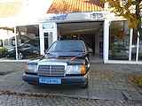 MERCEDES-BENZ 200 2L Diesel