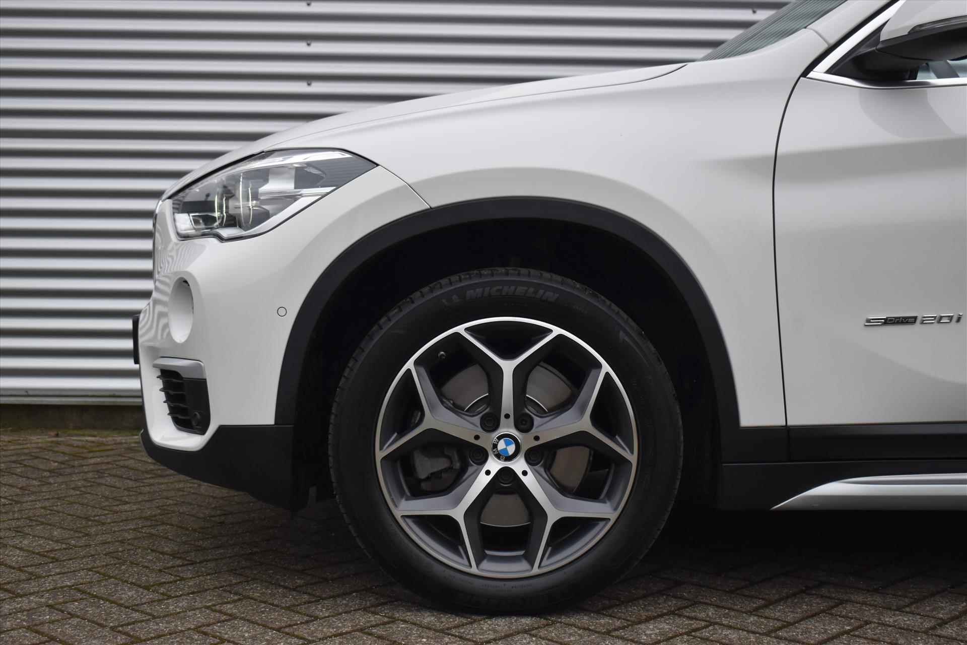 BMW X1 sDrive20i Corporate Lease High Executive | Trekhaak | Head-up display | Elek. achterklep | Leder | Stoelverwarming | Incl. BOVAG garantie, beurt etc.. - 15/33