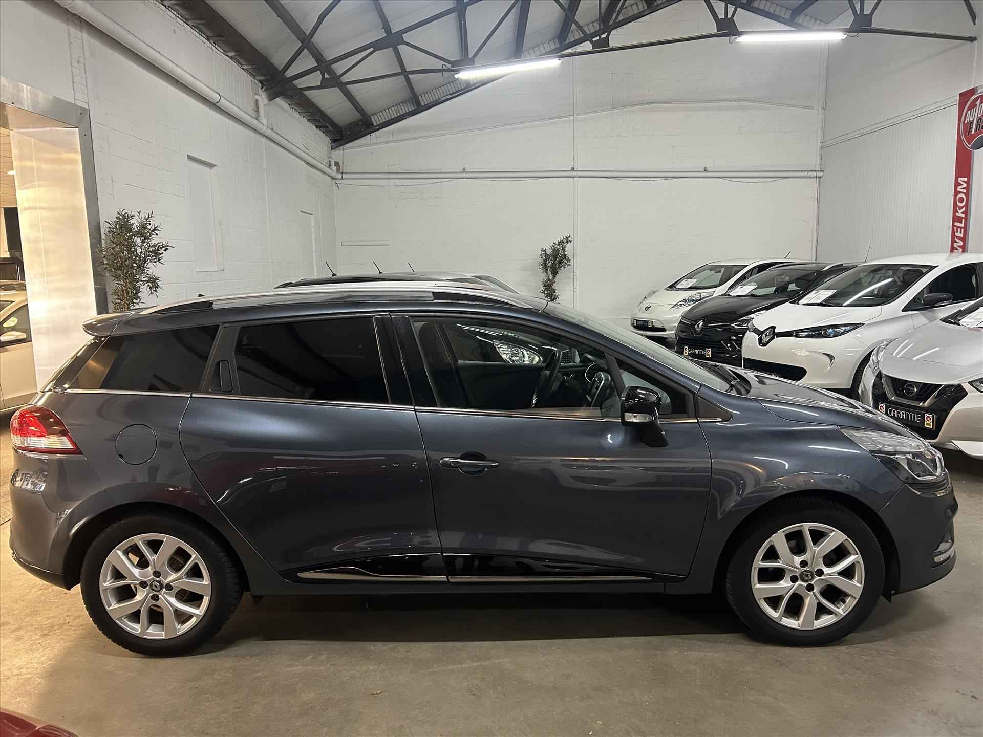 RENAULT Clio Estate TCe 90pk Limited / AIRCO / NAVI / LMV - 9/12