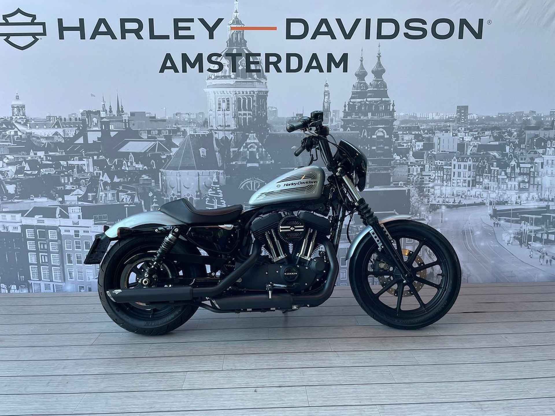 Harley-Davidson XL1200NS Iron Special - 1/8