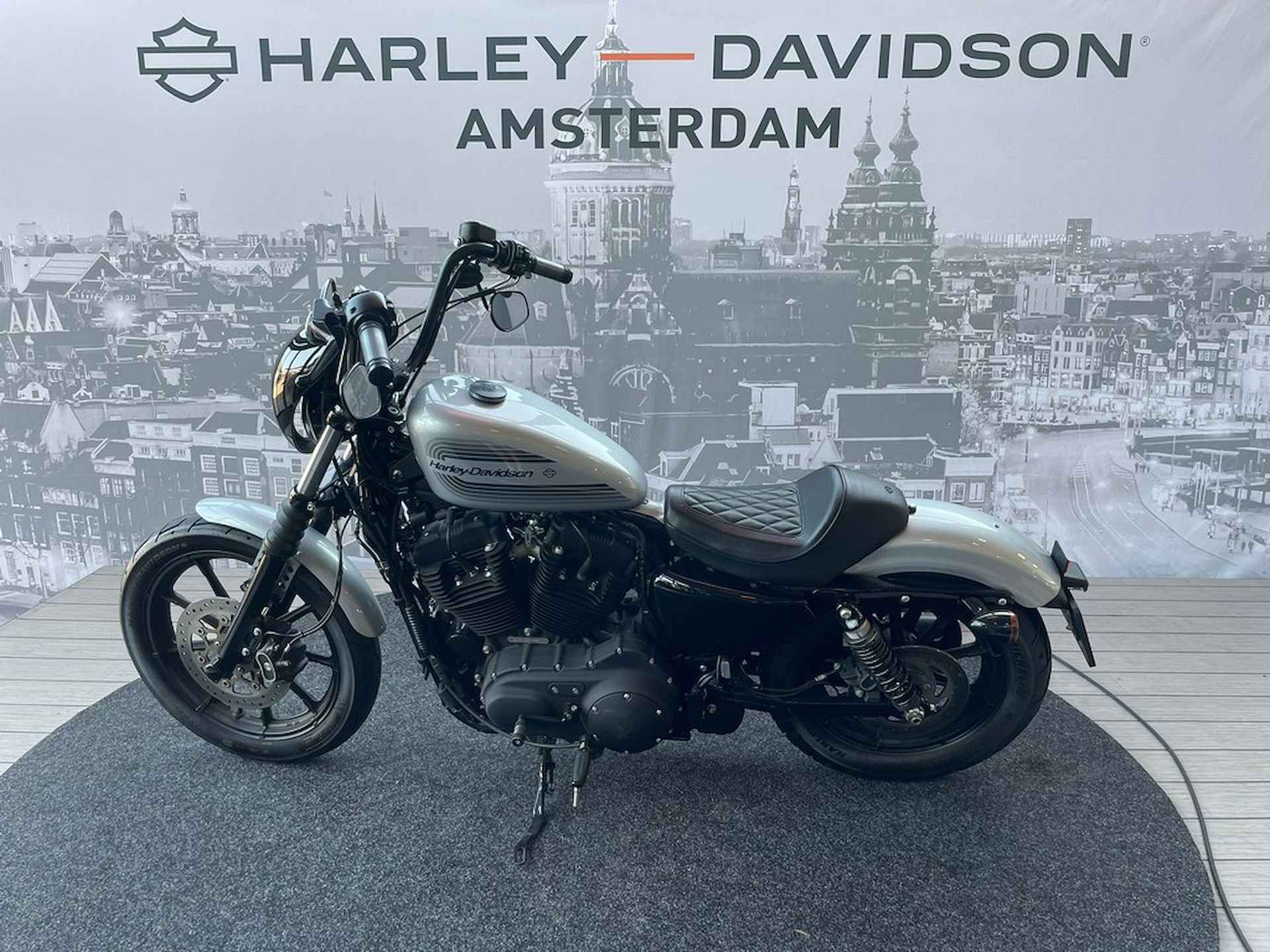 Harley-Davidson XL1200NS Iron Special - 4/8