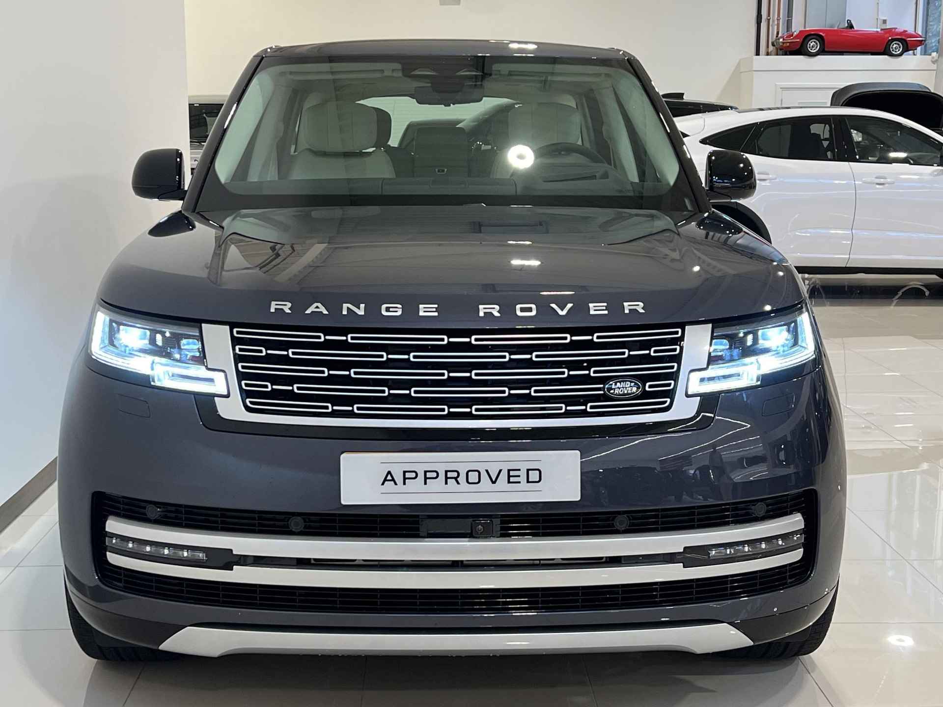 Land Rover Range Rover 3.0 P550e Autobiography PHEV | 23 inch Diamond Turned | Towing Pack | Varesine Blue - 2/29