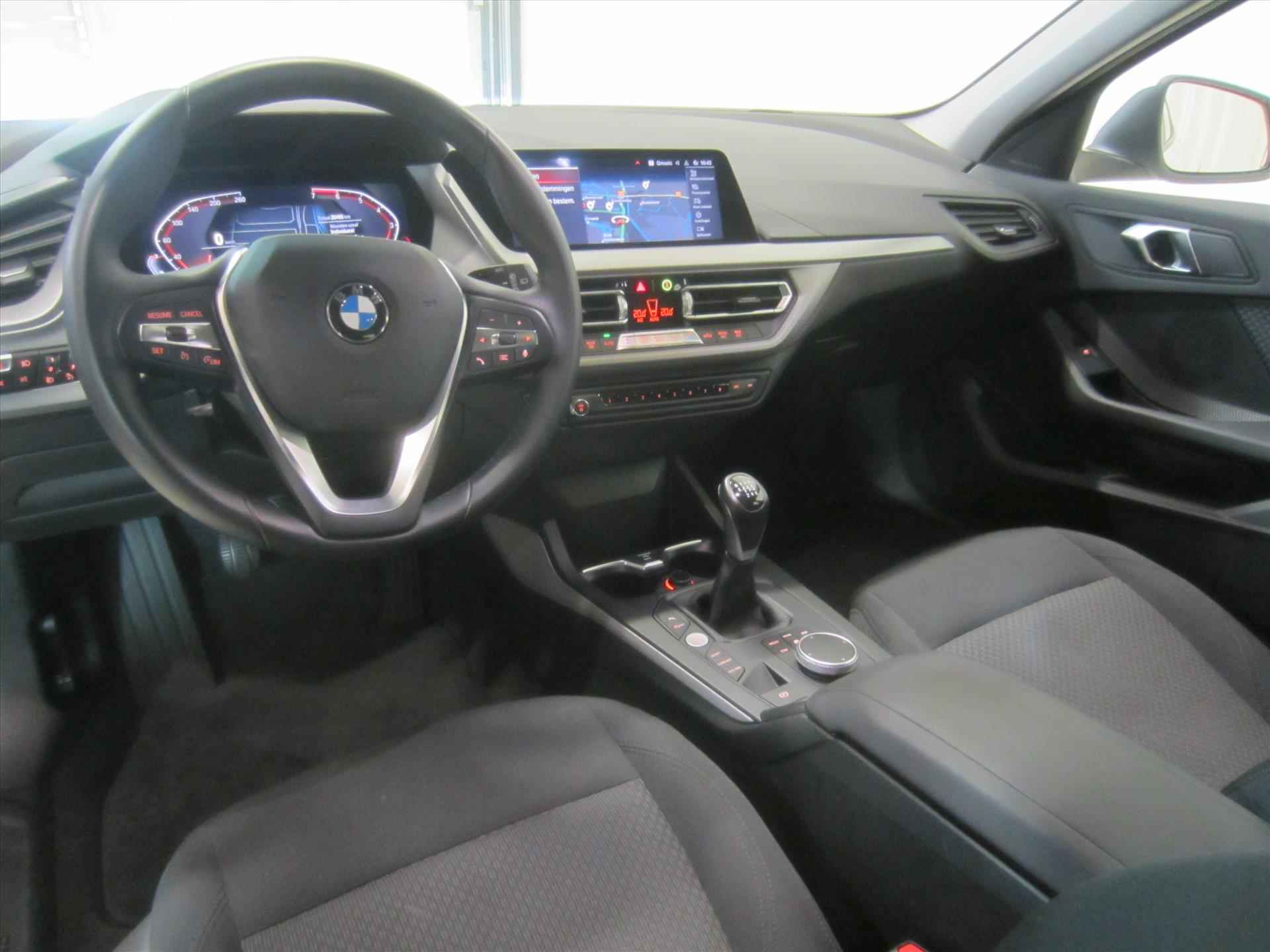 BMW 1-Serie (f40) 118i 140pk Corporate Executive - 16/60