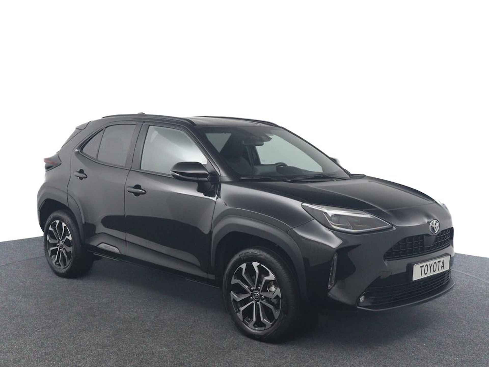 Toyota Yaris Cross 1.5 Hybrid Dynamic | Stoelverwarming | Stuurwielverwarming | Voorruitverwarming | Keyless Entry | Parkeercamera | - 4/45