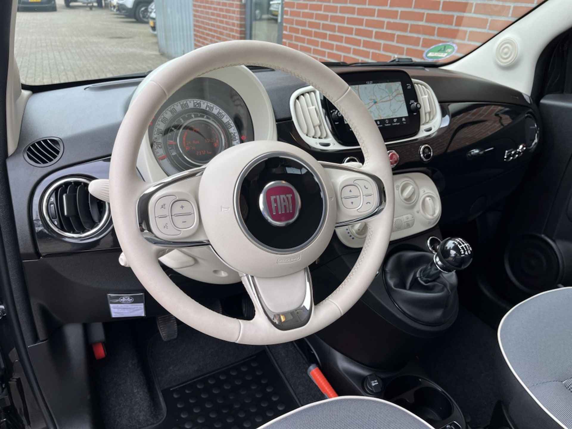 FIAT 500c 1.0 Hybrid Lounge NAVI CARPLAY PDC CRUISE - 6/28