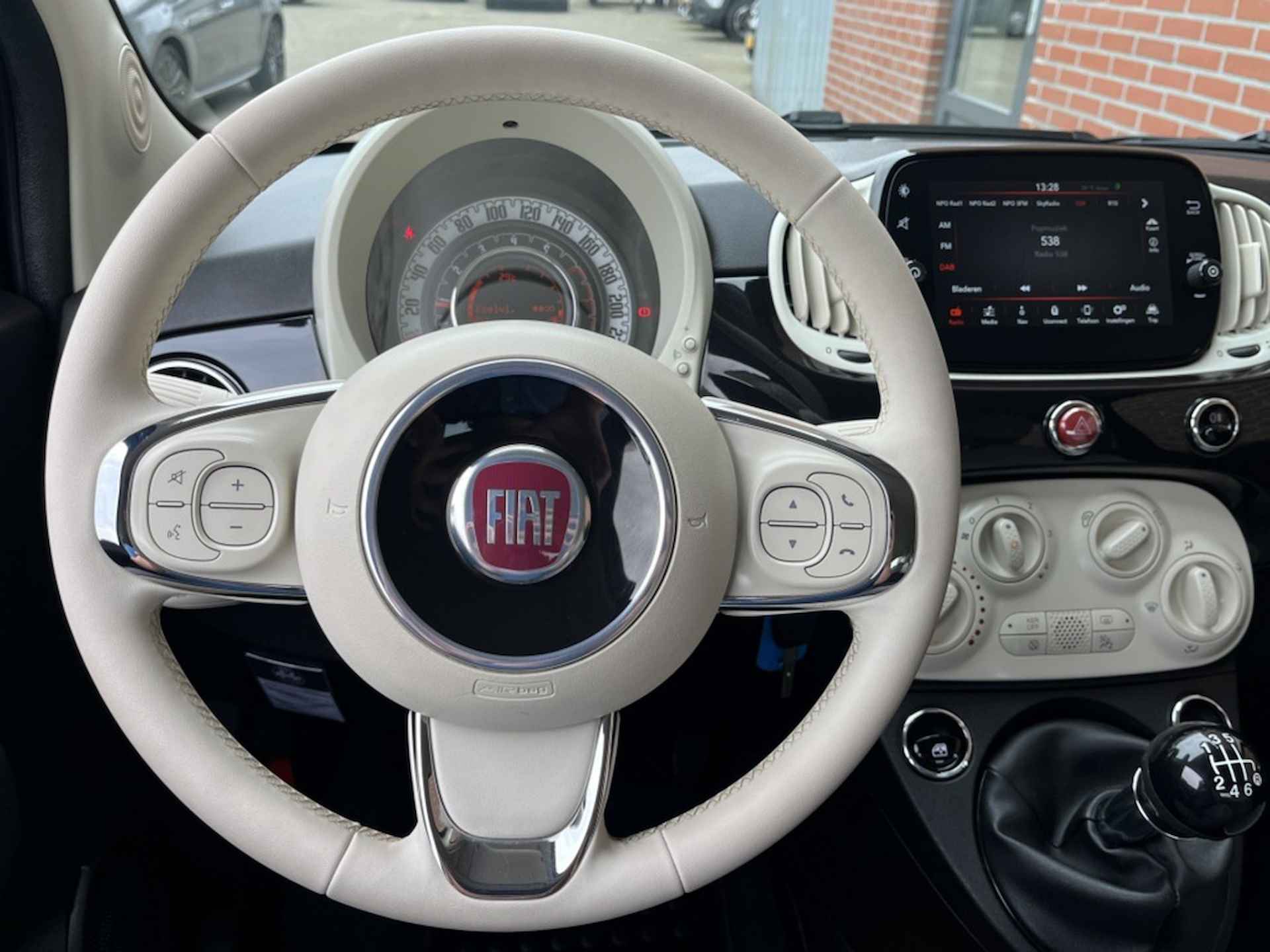 FIAT 500c 1.0 Hybrid Lounge NAVI CARPLAY PDC CRUISE - 9/28