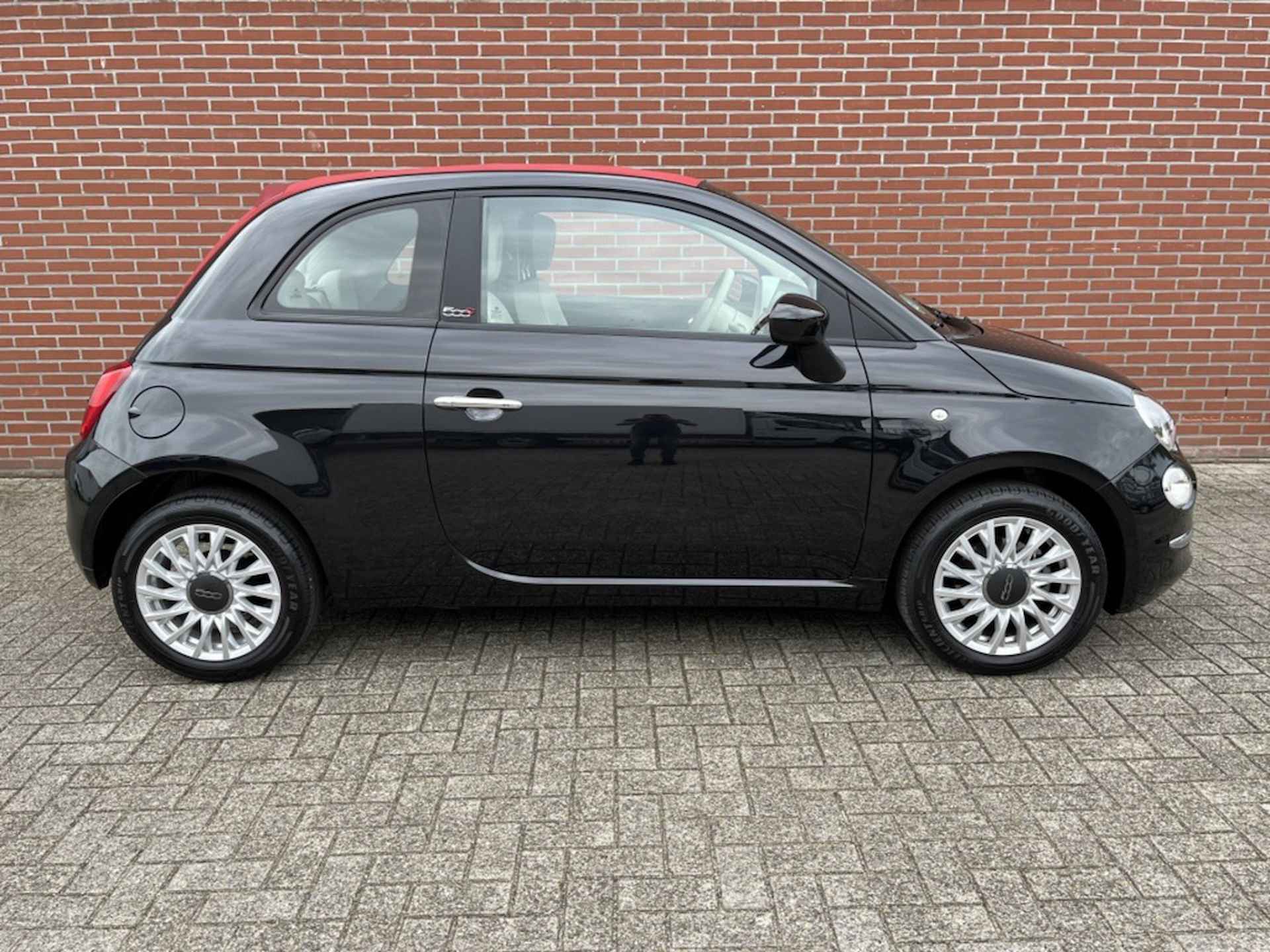 FIAT 500c 1.0 Hybrid Lounge NAVI CARPLAY PDC CRUISE - 27/28