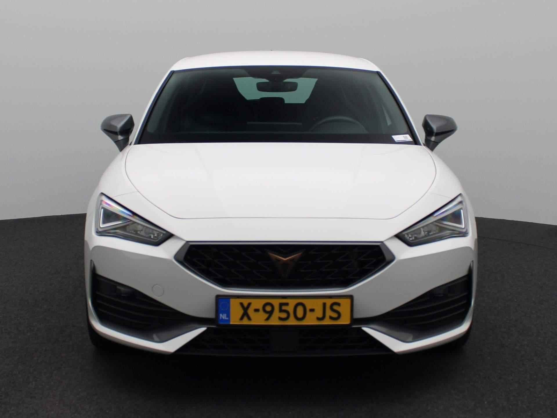 CUPRA Leon 1.4 e-Hybrid Essential | STUURVERWARMING | PARKEERSENSOREN | NAVIGATIE | HALF-LEDER | - 3/42