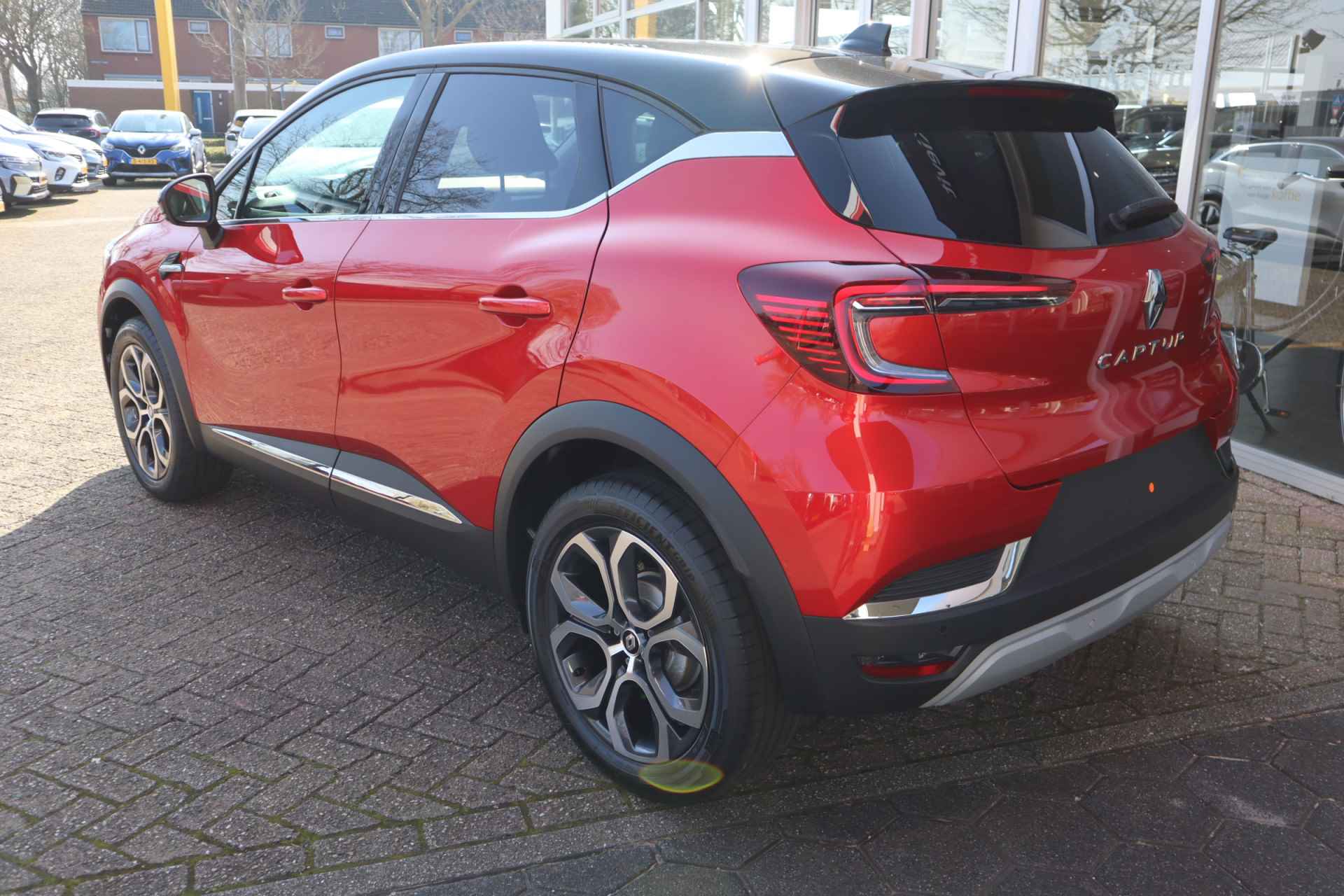 Renault Captur 1.0 TCe 90 Techno - Demo / Pack Driving / 18 inch - 9/11