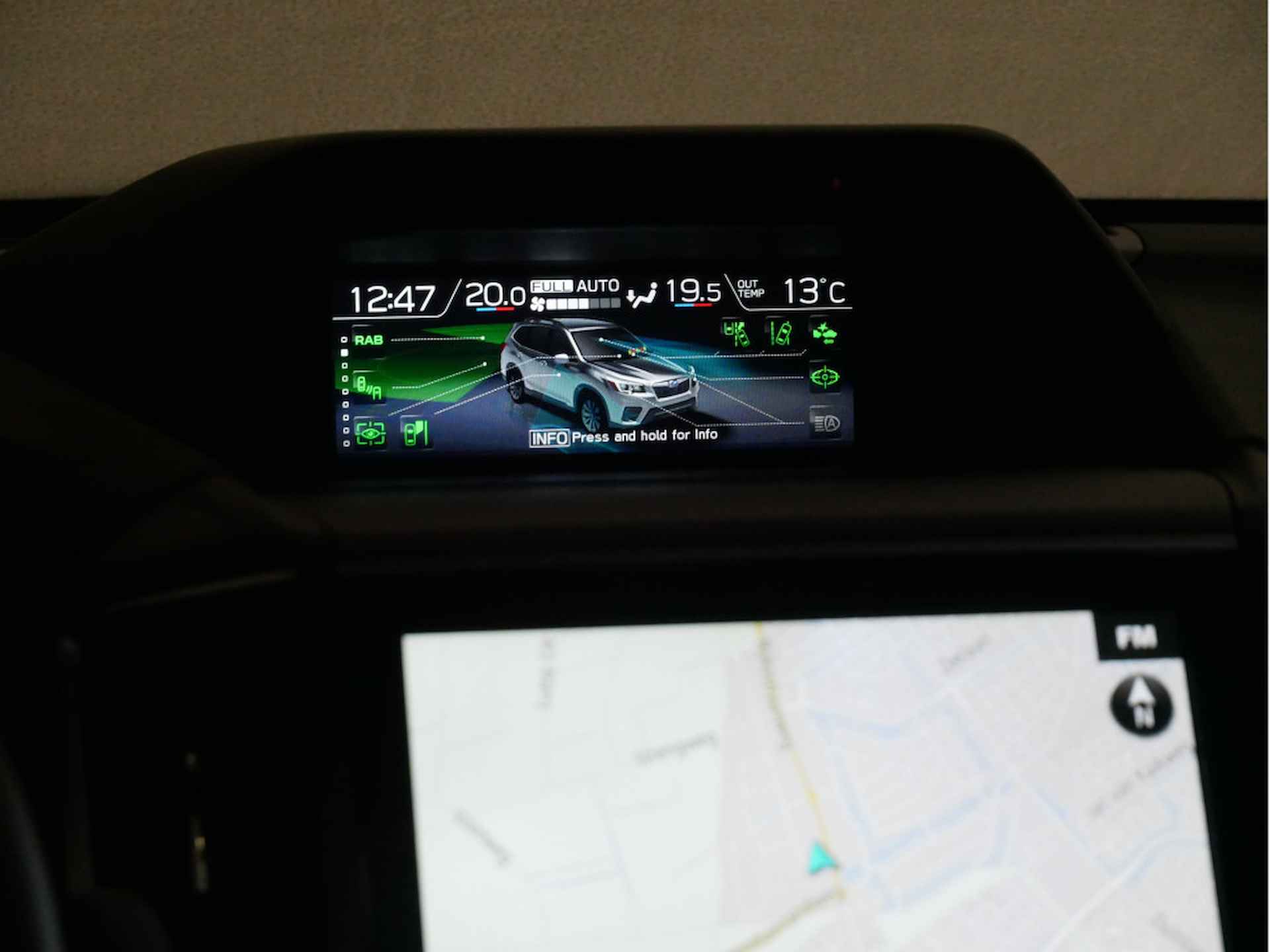 Subaru Forester 2.0i e-BOXER Premium met Trekhaak! Eye-Sight / Navigatie / Apple Carplay en android auto - 22/29