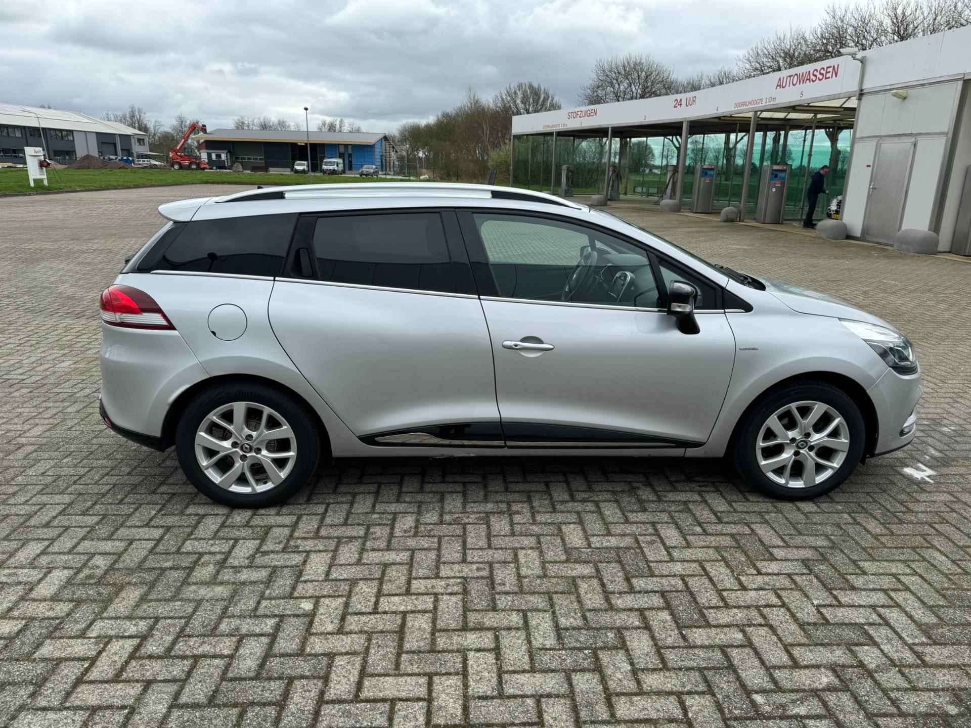 Renault Clio Estate 0.9 TCe Limited - 26/32
