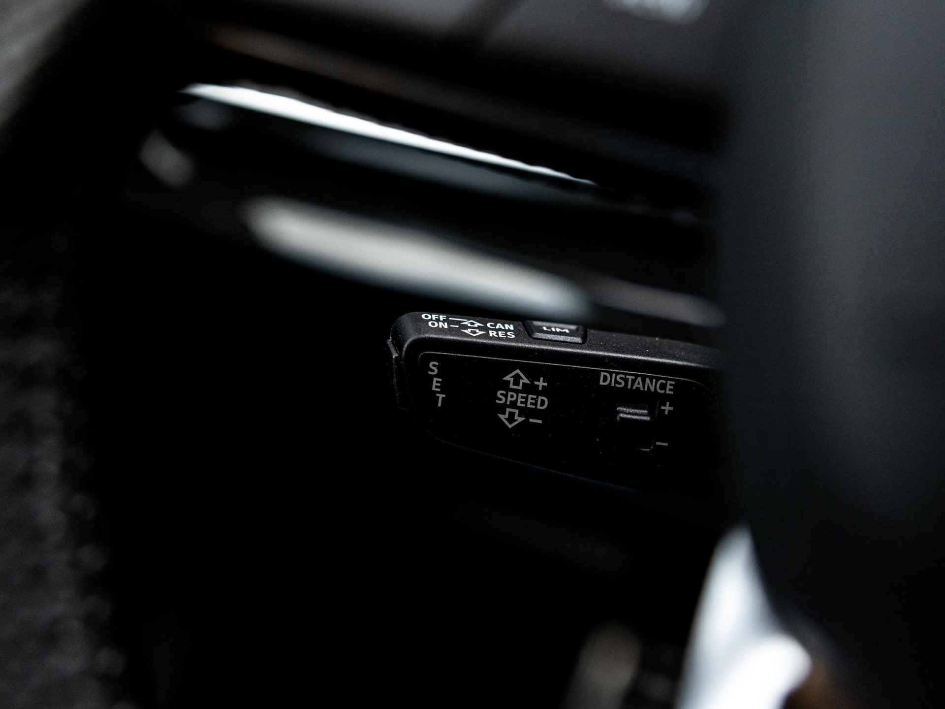 Audi Q8 55 TFSI quattro Pro Line S NEDERLANDSE AUTO EN 1E EIGENAAR | BTW | PANORAMADAK | HEAD UP DISPLAY | STOELVERWARMING/VENTILATIE | TREKHAAK | ADAPTIVE CRUISECONTROL | 360CAMERA | LUCHTVERING - 36/48