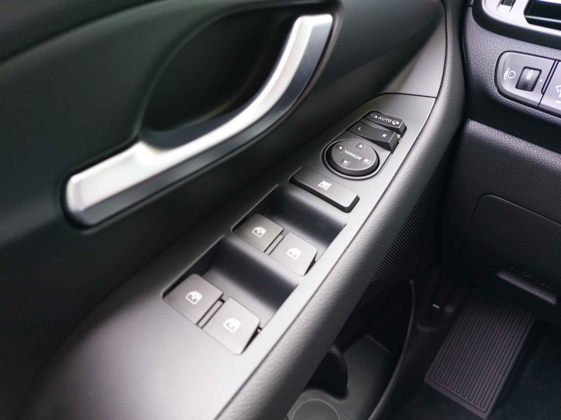 Hyundai i30 1.0 T-GDi MHEV Comfort Smart | VAN €34.030 VOOR €28.040 | Navigatie | Climate control | Camera | PDC Achter | - 20/27
