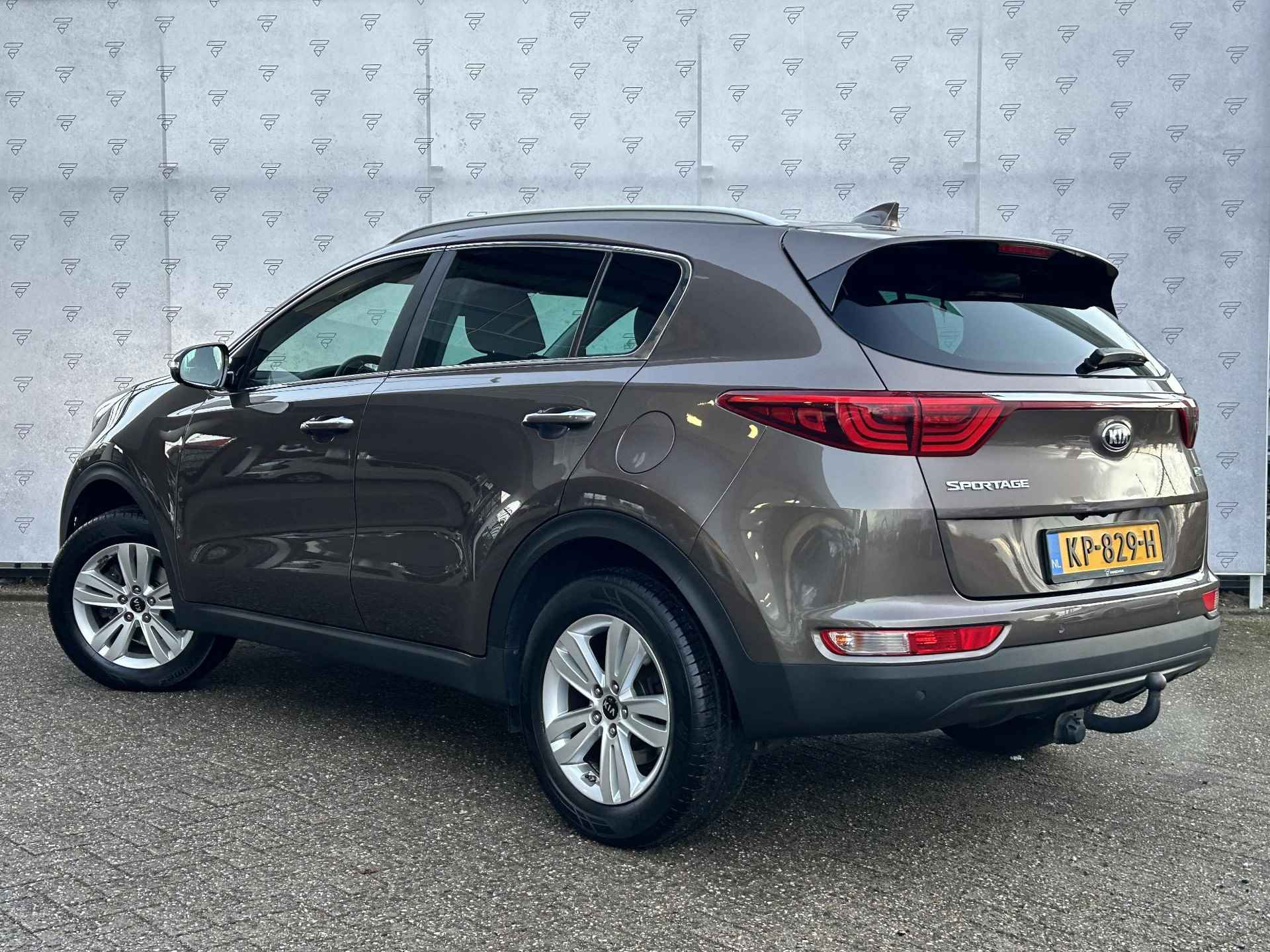 Kia Sportage 1.6 GDI First Edition Navigatie | Cruise Control | Bluetooth | Camera | Navi | Trekhaak | Airco | Clima | Sensoren | - 2/26