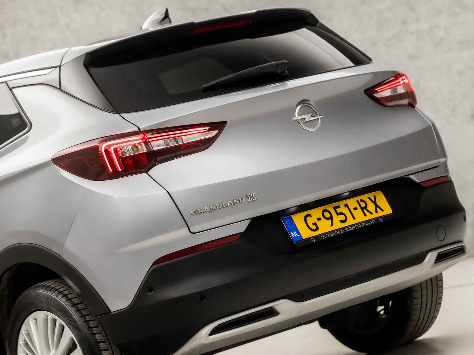 Opel Grandland X 1.2 Turbo Business Executive Automaat (APPLE CARPLAY, GROOT NAVI, CLIMATE, LEDER, GETINT GLAS, SPORTSTOELEN, CRUISE, PARKEERSENSOREN, LANE ASSIST, NIEUWE APK, NIEUWSTAAT) - 11/33