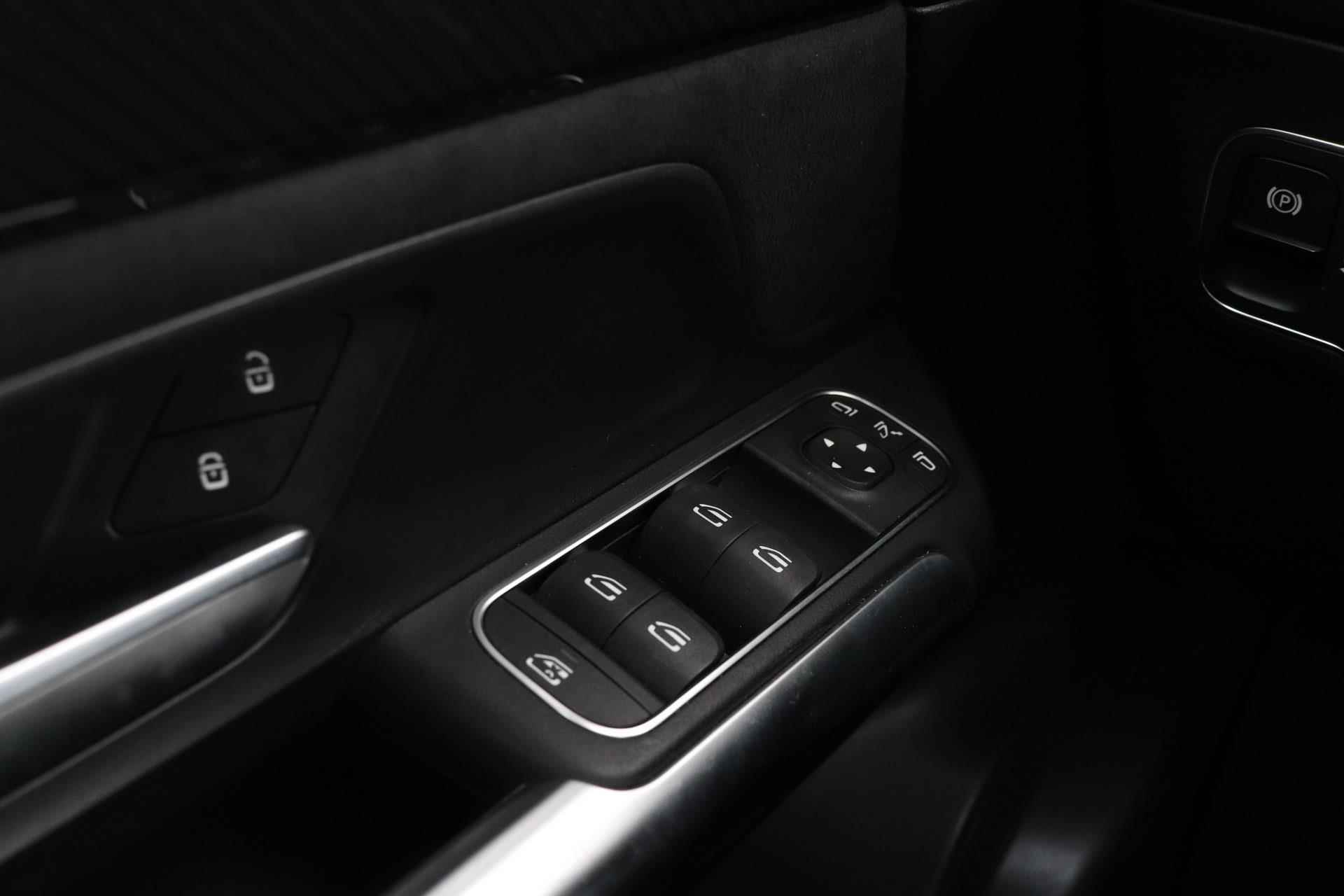 Mercedes-Benz B-klasse 180 Business Solution AMG | Panoramadak | Org NL | Apple CarPlay | Digital Cockpit | - 29/45