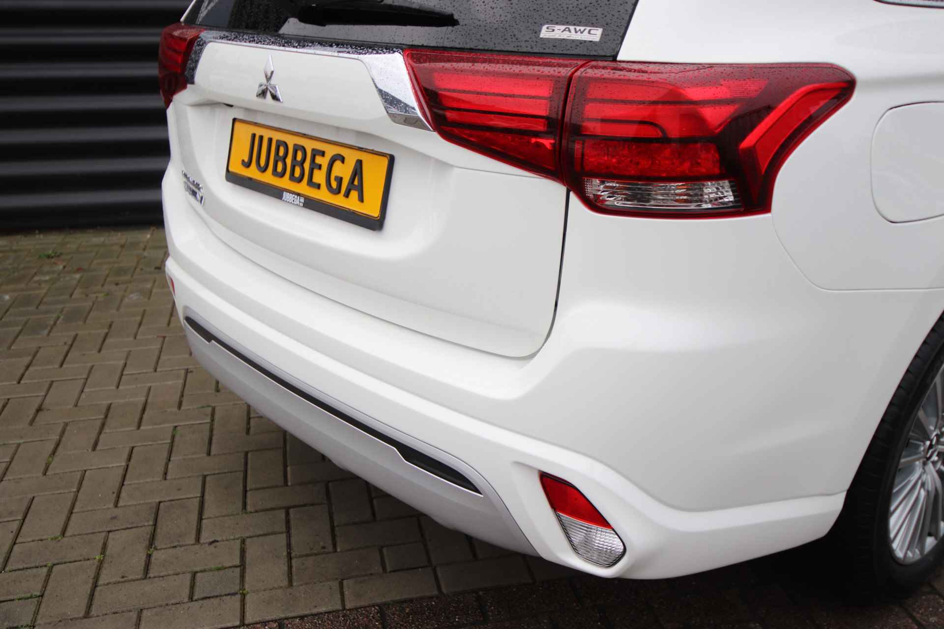 Mitsubishi Outlander 2.4 PHEV Intense LED, - 61/69