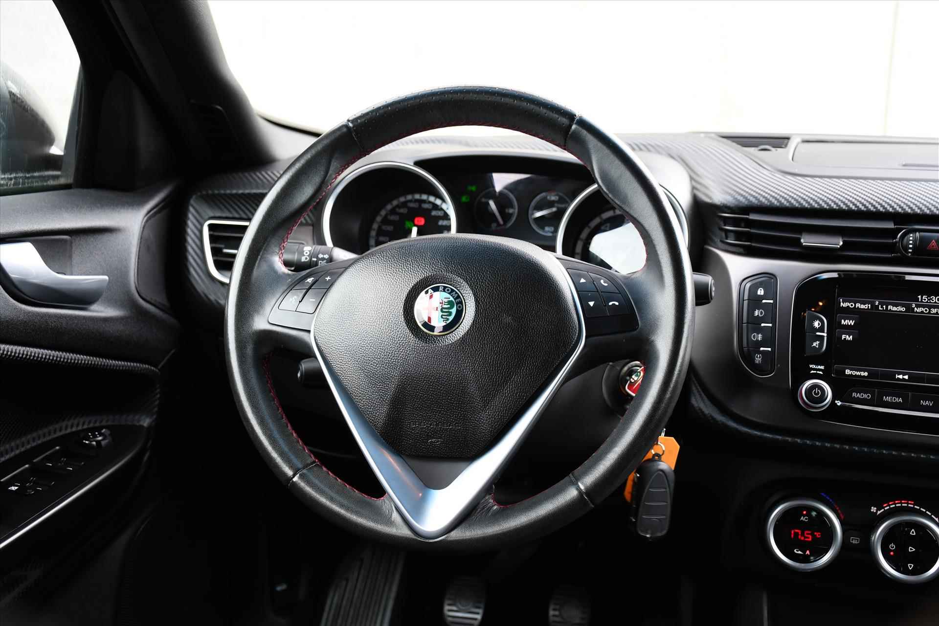 Alfa Romeo Giulietta Super 1.4 Turbo Multiair 150pk CRUISE.C | 17''LM | STOELVERW. VOOR | NAVI | CLIMA | USB - 13/27