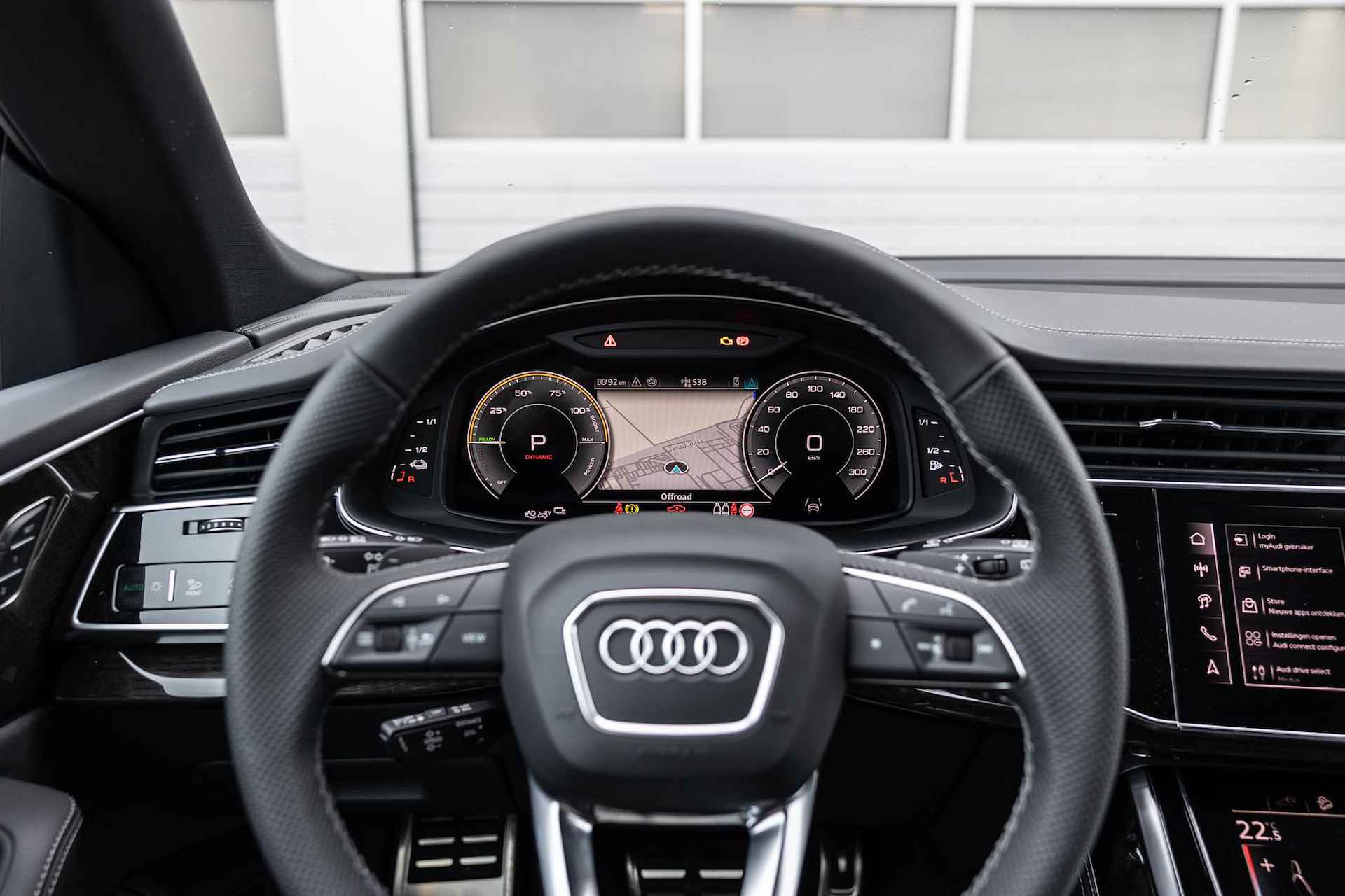 Audi Q8 60 TFSI e 490pk quattro Pro Line S Competition | Trekhaak & Aanhangerassistent | 360 Camera - 25/58