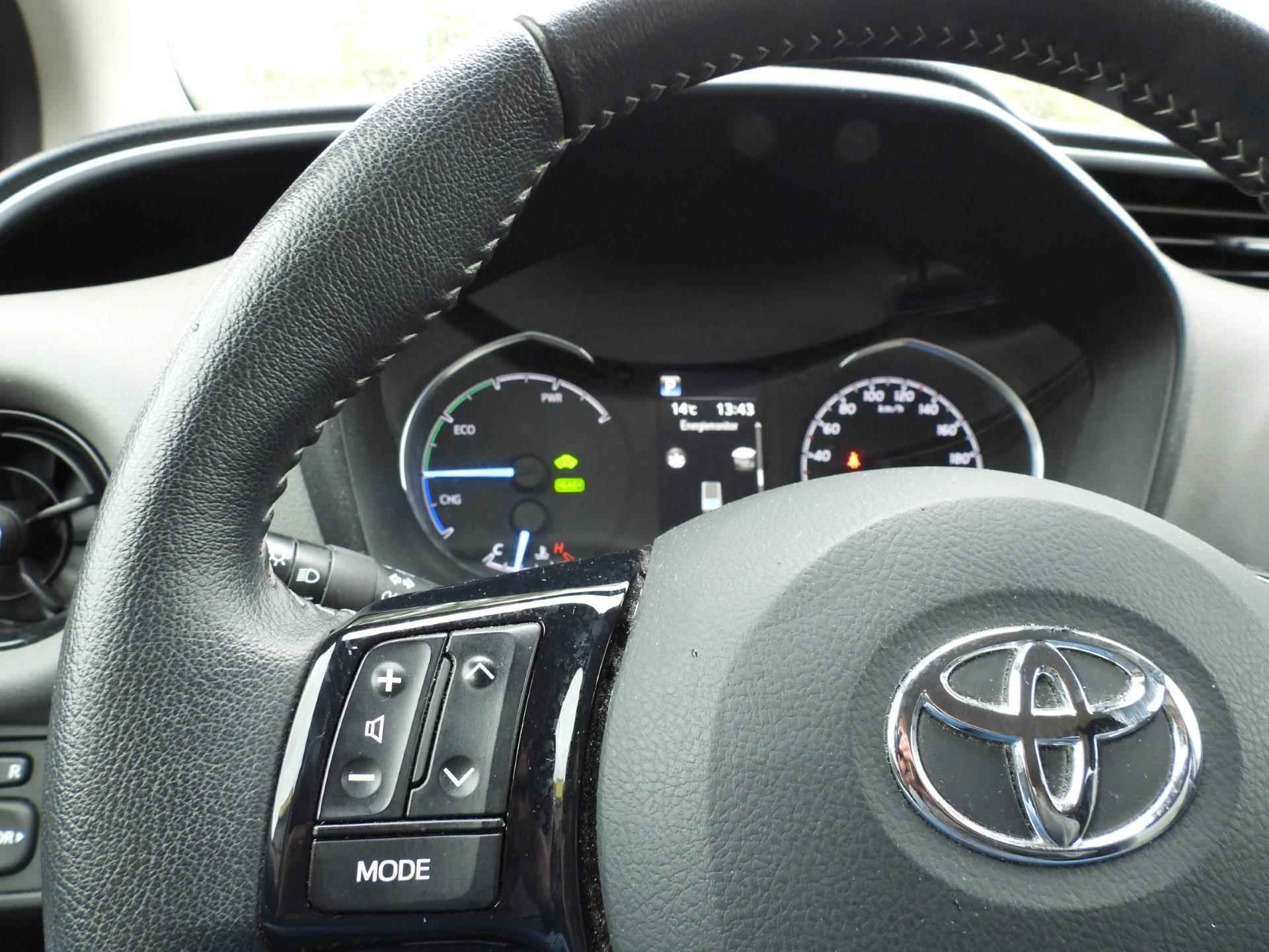 Toyota Yaris 1.5 Hybrid Aspiration CLIMA/CAMERA/CRUISE! - 13/33
