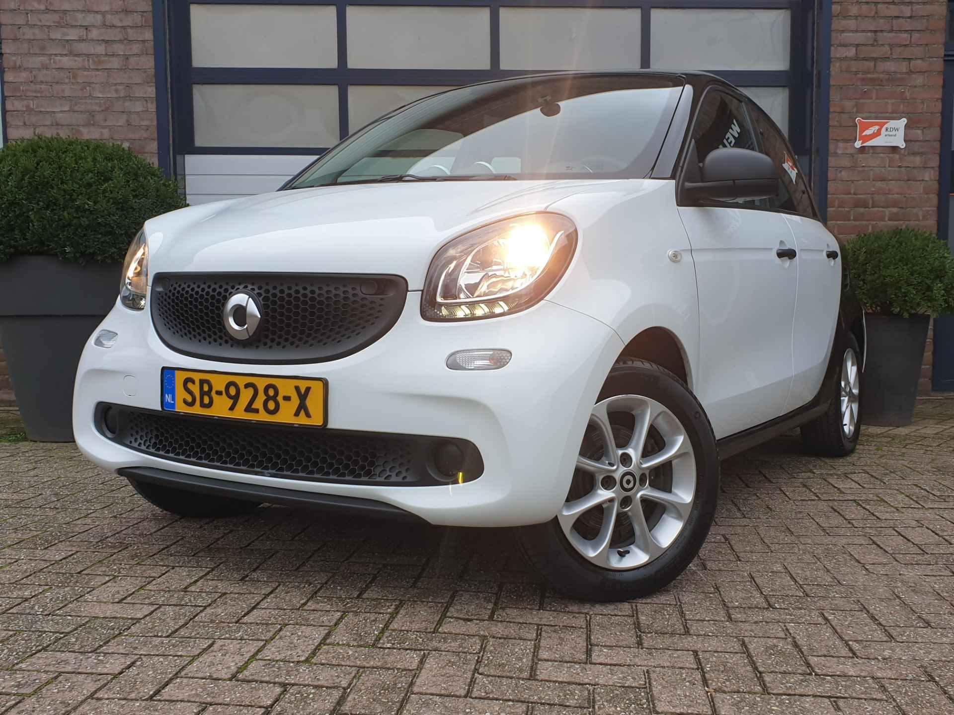 Smart Forfour 1.0 Pure, Airco, LM Velgen In absolute perfecte staat. - 4/28