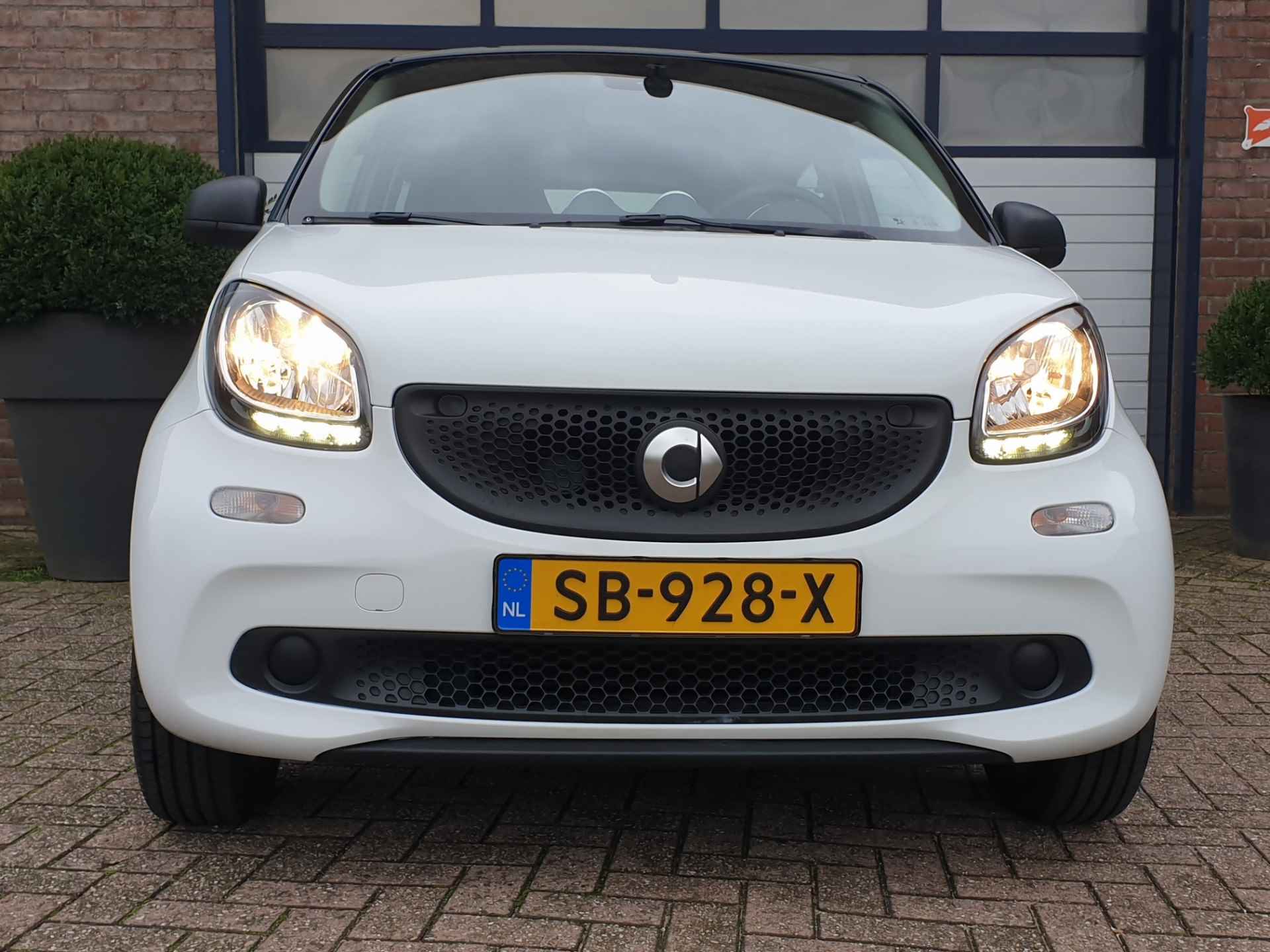 Smart Forfour 1.0 Pure, Airco, LM Velgen In absolute perfecte staat. - 25/28