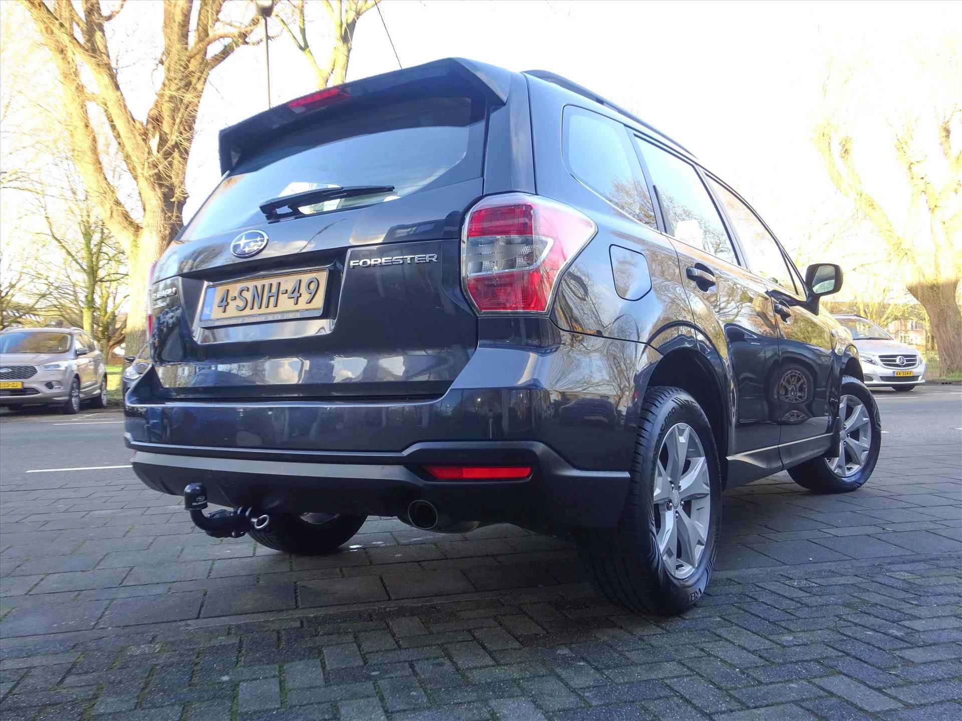 Subaru Forester 2.0i 150pk AWD Lineartronic CVT Intro | Trekhaak | All Season | NAP - 3/39