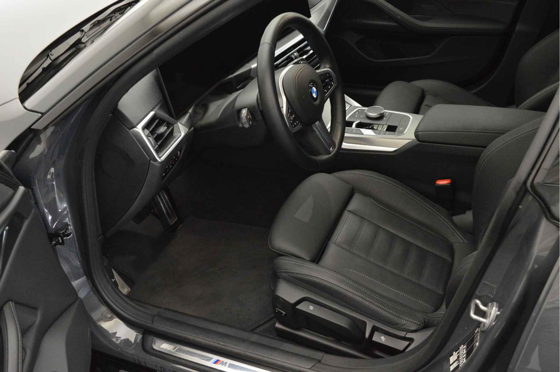 BMW 4 Serie Gran Coupé 420i High Executive M Sport Automaat / Comfort Access / Stoelverwarming / Active Cruise Control / Parking Assistant / Live Cockpit Professional - 6/22