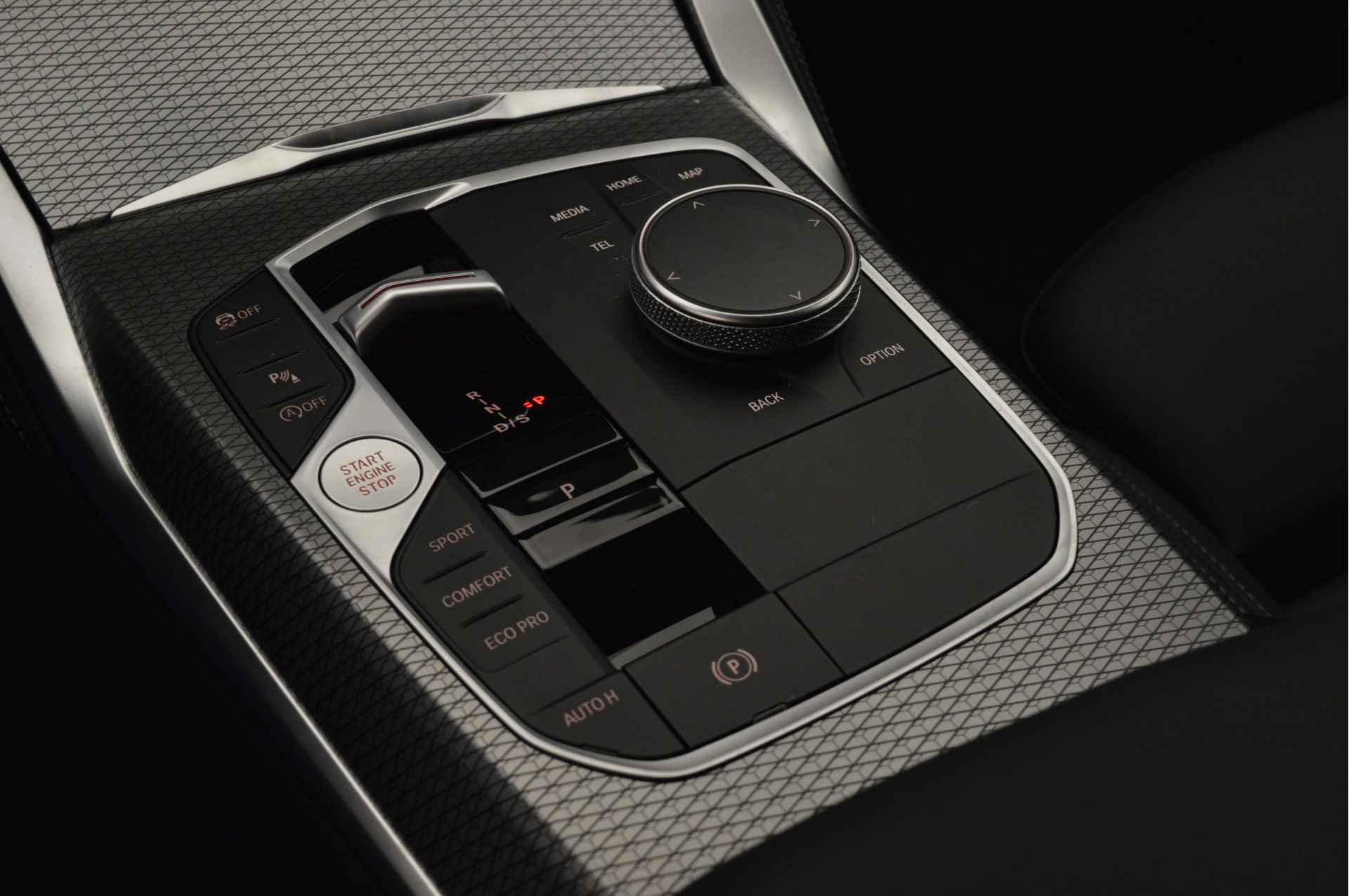 BMW 4 Serie Gran Coupé 420i High Executive M Sport Automaat / Comfort Access / Stoelverwarming / Active Cruise Control / Parking Assistant / Live Cockpit Professional - 12/22