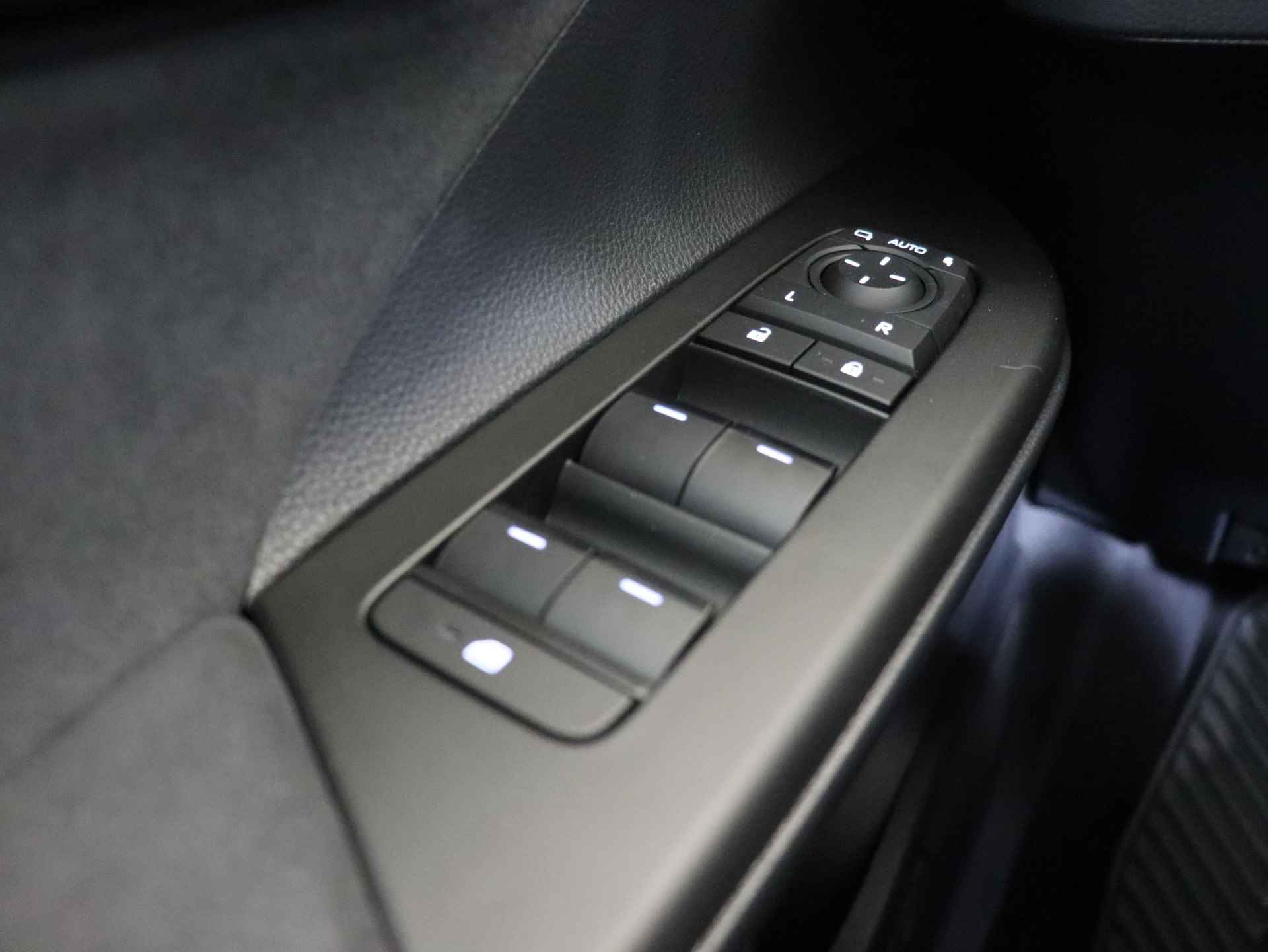 Toyota C-HR Hybrid 200 Première Edition | Panoramadak | JBL | BSM | Apple carplay |Android auto | - 28/47