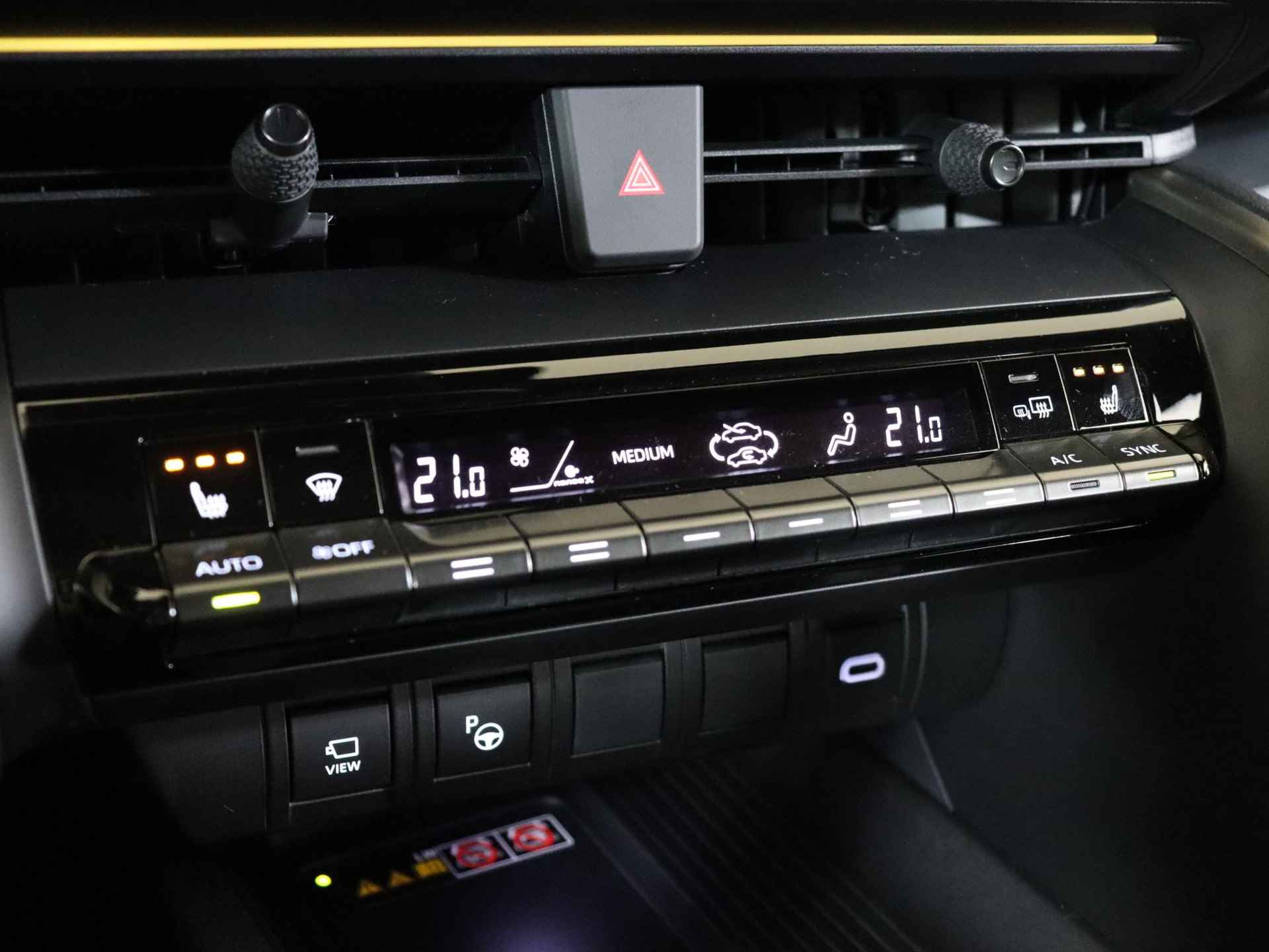 Toyota C-HR Hybrid 200 Première Edition | Panoramadak | JBL | BSM | Apple carplay |Android auto | - 30/47