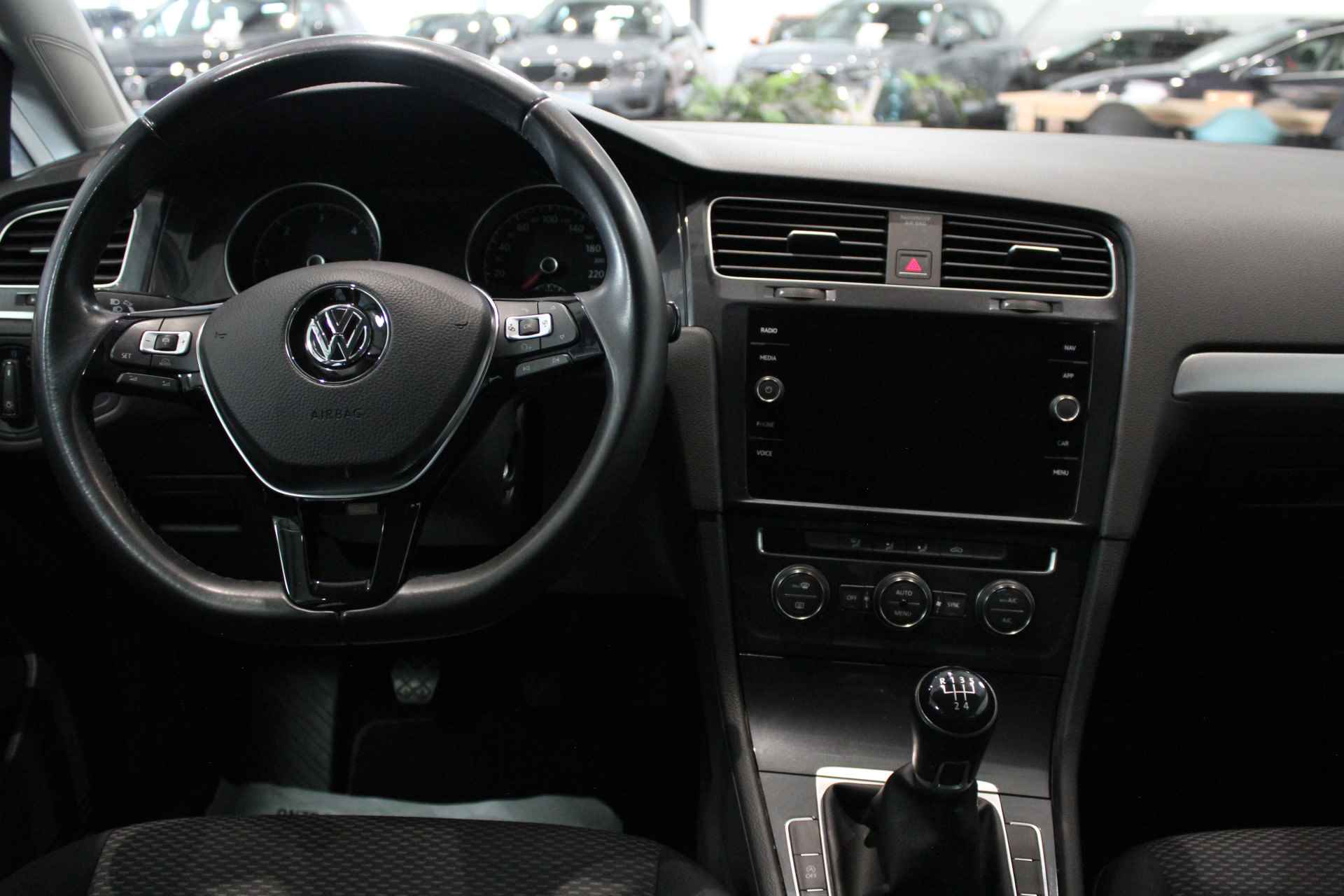 Volkswagen GOLF Variant 1.6 TDI Comfortline | Navigatie | Achteruitrijcamera - 4/21