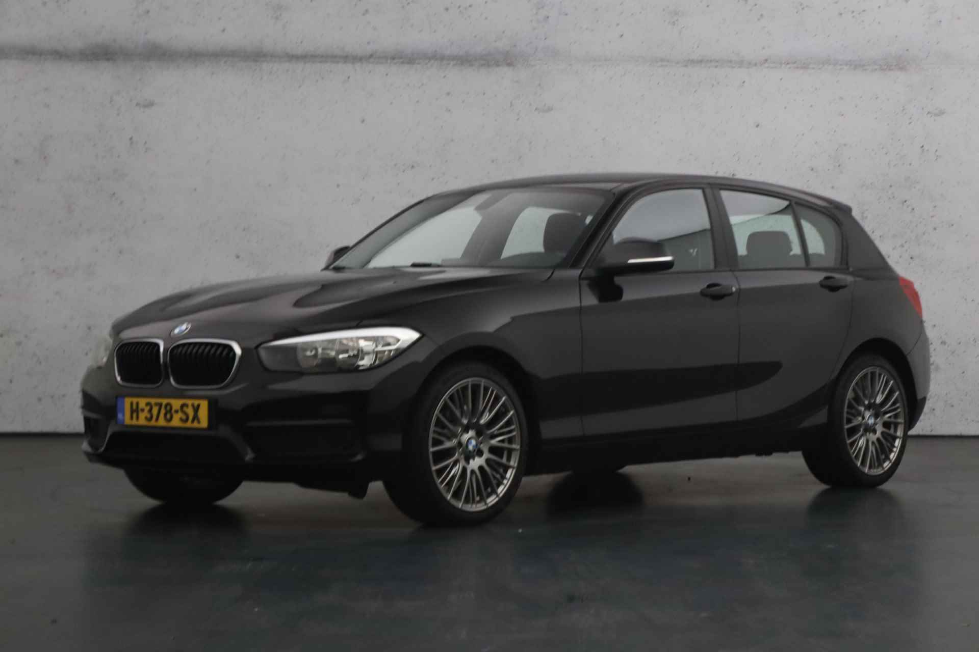 BMW 1-serie 116i | Airco | Cruise control | Parkeersensoren | Verwarmde voorstoelen - 5/30