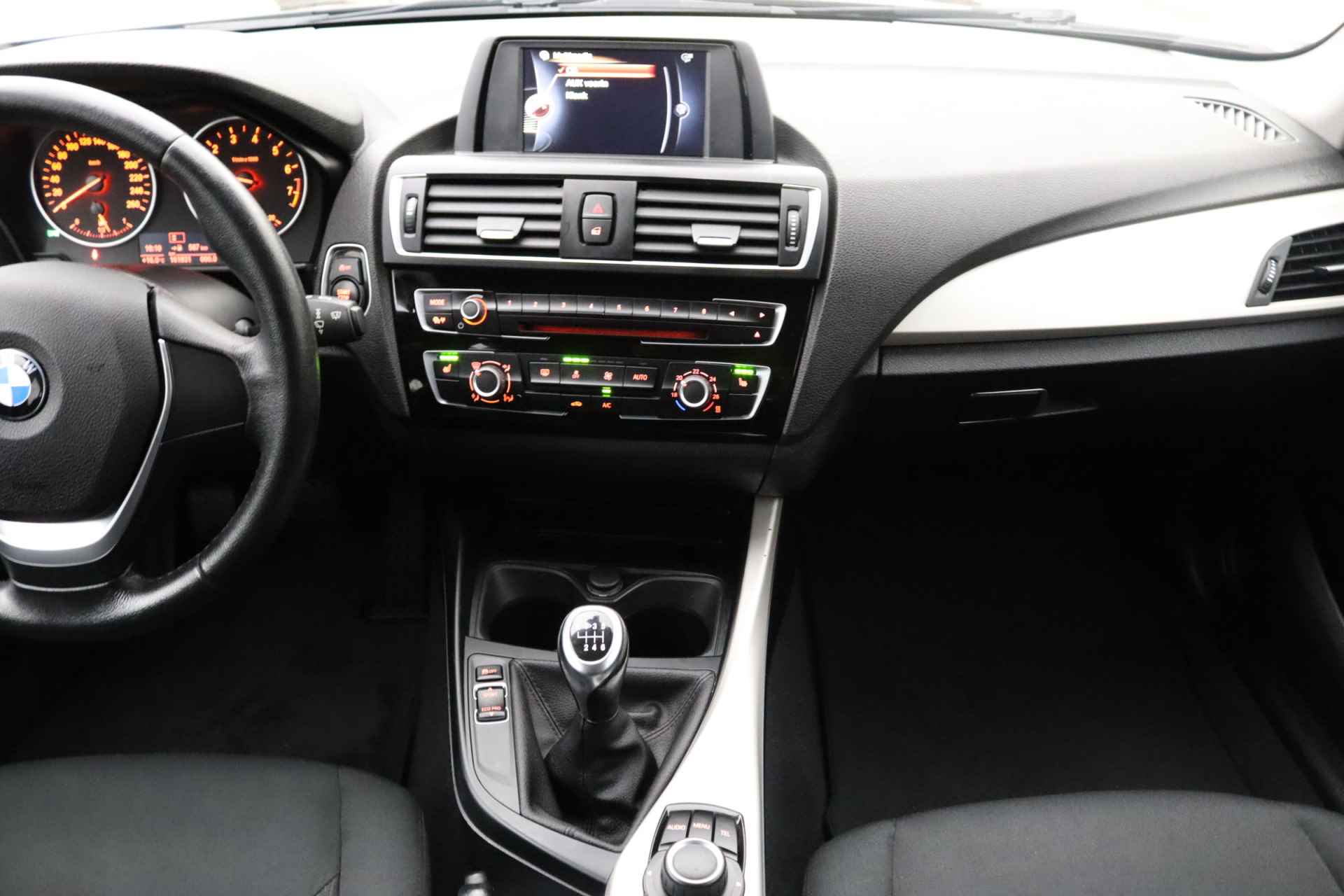 BMW 1-serie 116i | Airco | Cruise control | Parkeersensoren | Verwarmde voorstoelen - 14/30