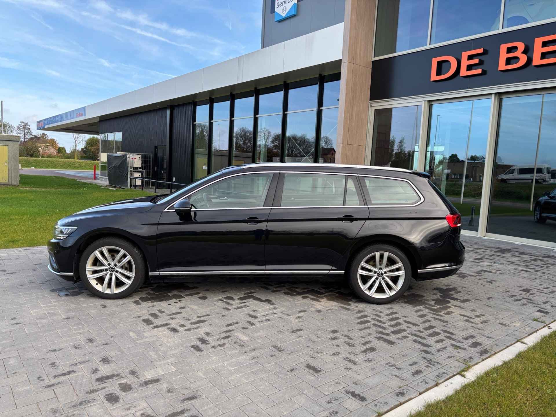 Volkswagen Passat Variant 1.5 TSI 150pk DSG Navi I HUD I Adap. cruise - 3/40