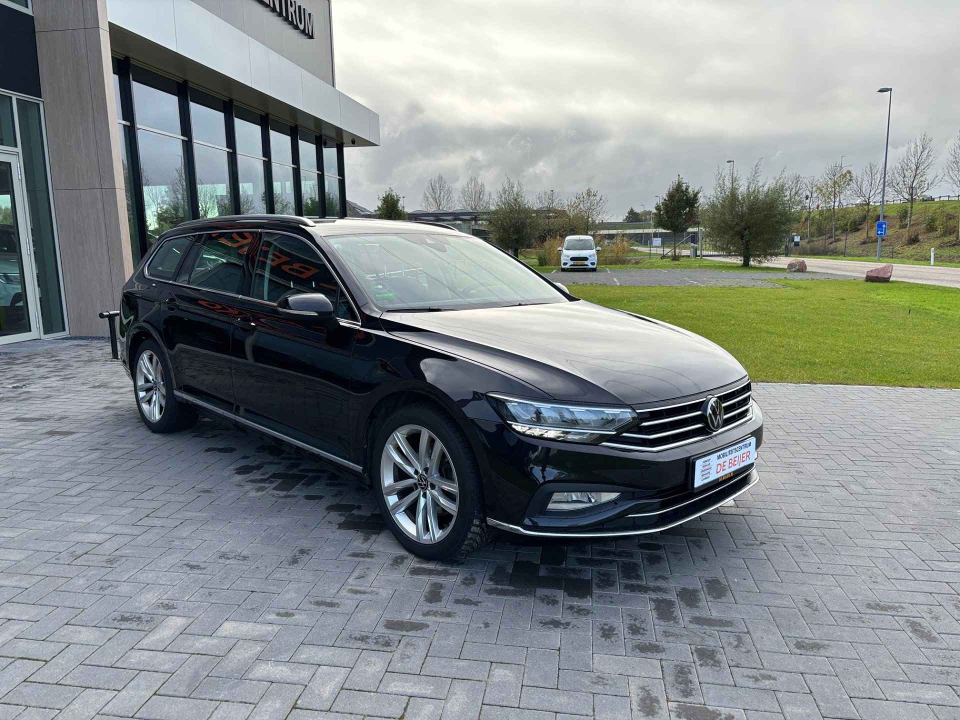 Volkswagen Passat Variant 1.5 TSI 150pk DSG Navi I HUD I Adap. cruise - 8/40