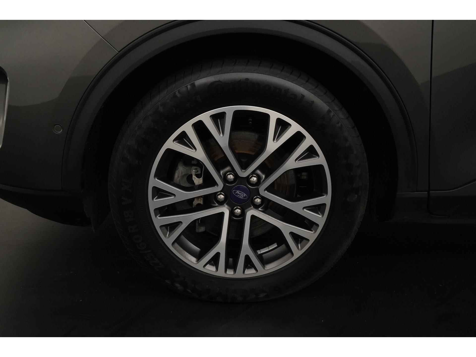 Ford Kuga 2.5 PHEV Titanium X | Panoramadak | Zondag Open! - 35/54