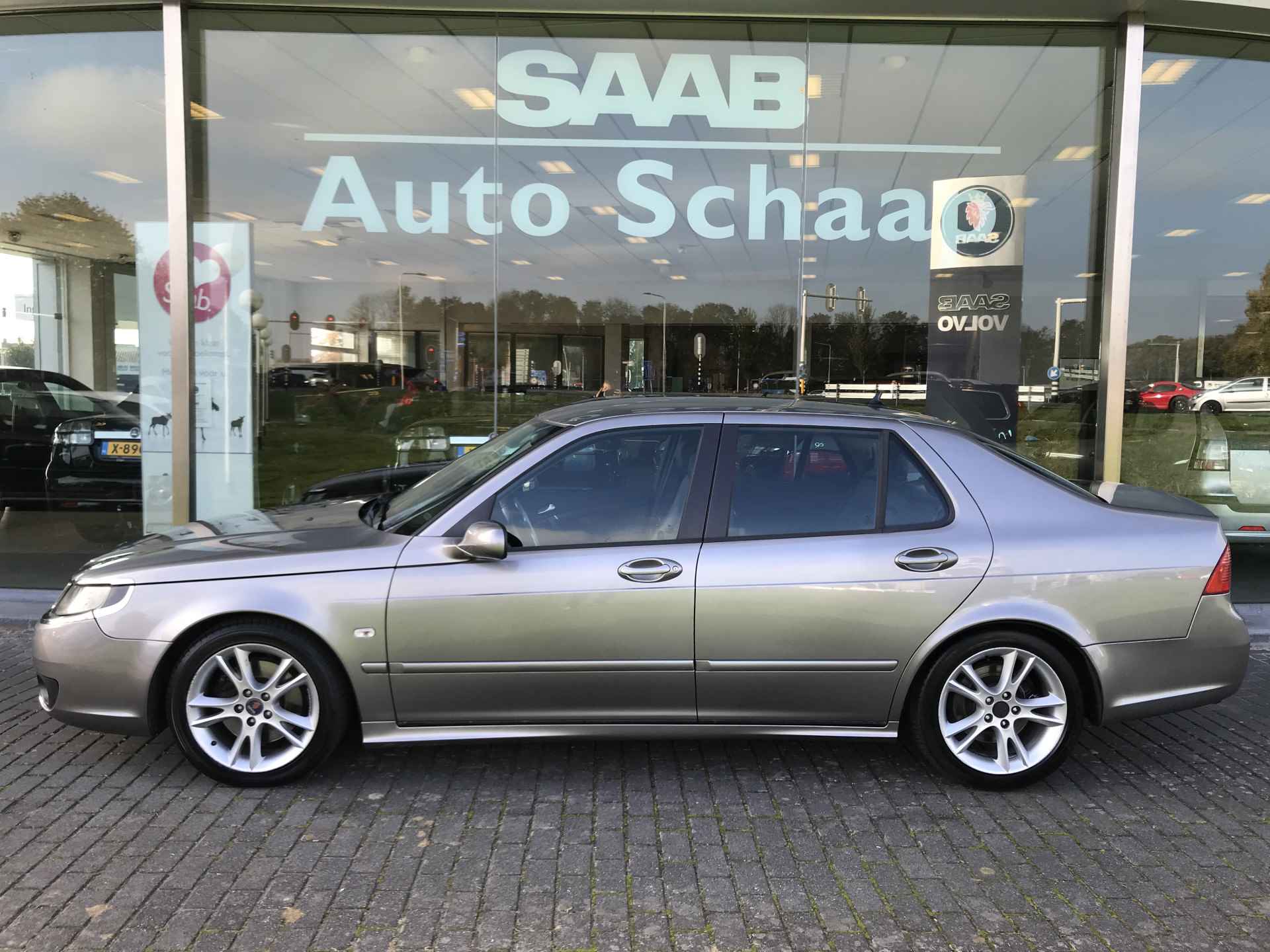 Saab 9-5 2.3 Turbo Aero Automaat | Rijklaar incl garantie | Trekhaak Parkeersensoren Sportstoel Leer - 2/36