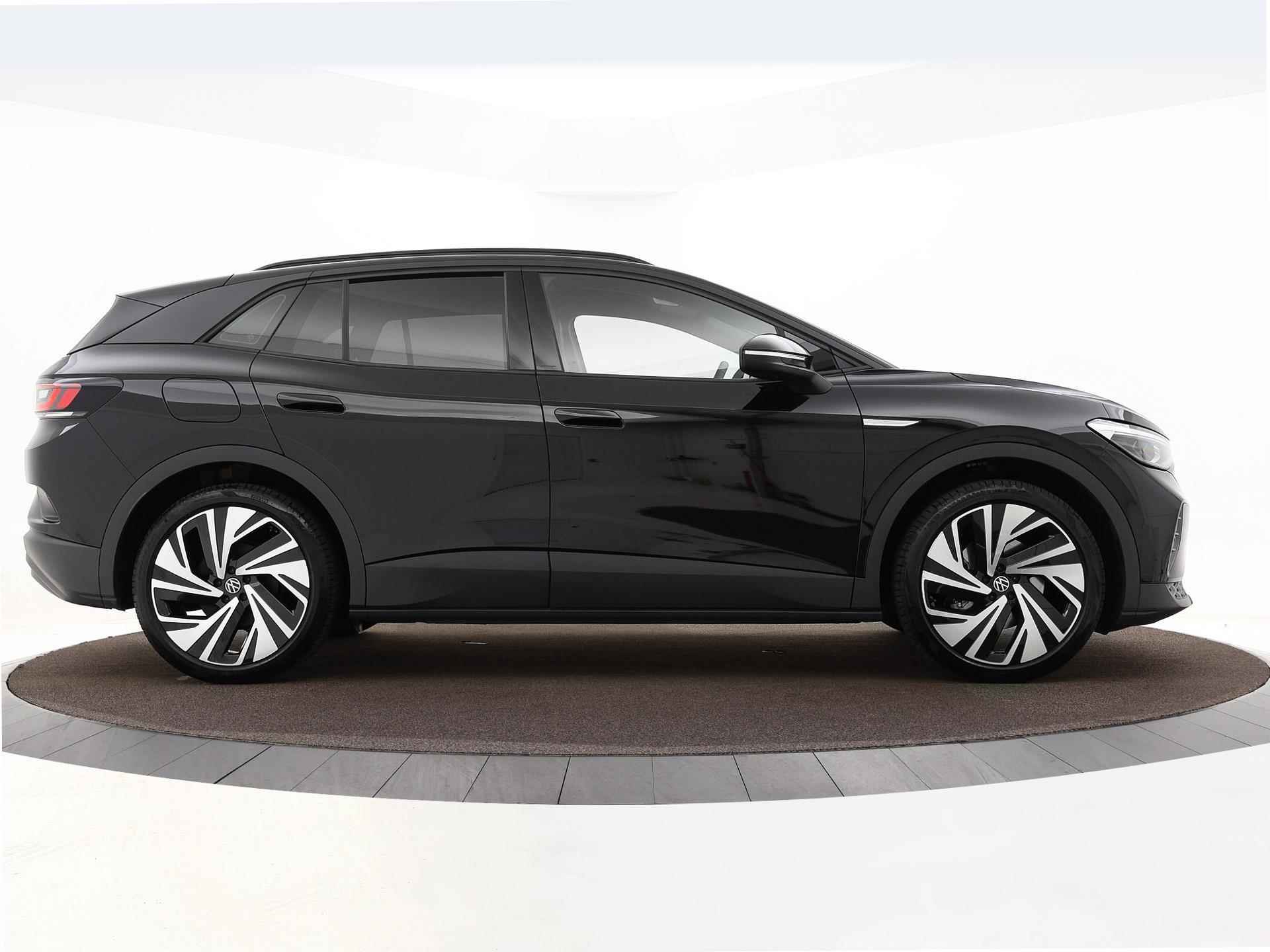 Volkswagen ID.4 Pure 52 kWh accu, 109 kW. 148 pk electr. aandrijving · Multimedia pakket · Velgen 'Narvik', 21 inch lichtmetaal · Applecarplay/android auto · - 4/32