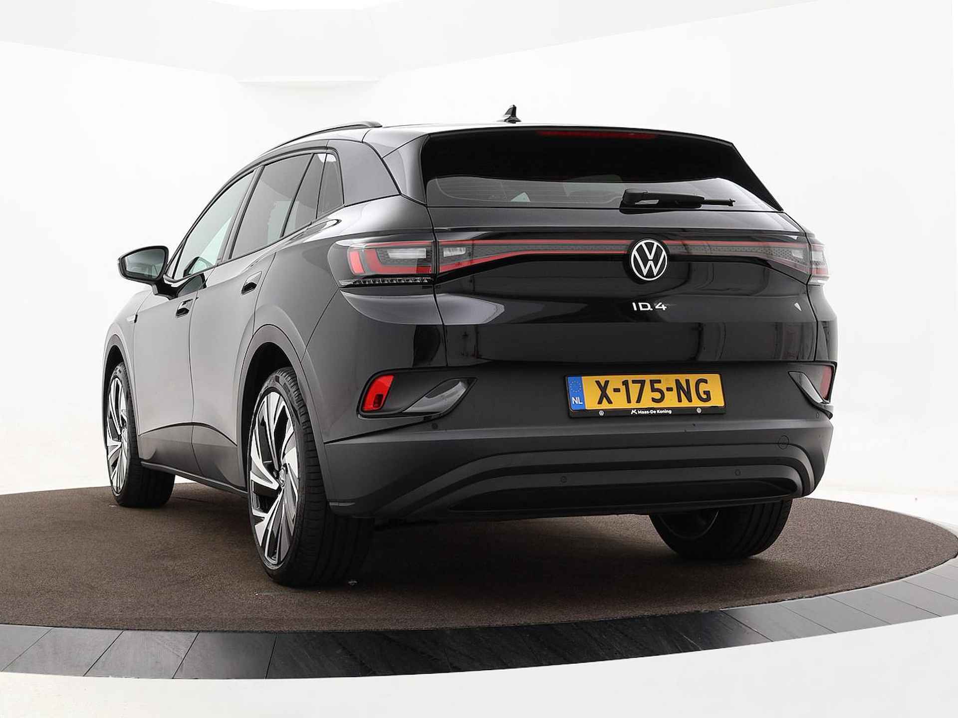 Volkswagen ID.4 Pure 52 kWh accu, 109 kW. 148 pk electr. aandrijving · Multimedia pakket · Velgen 'Narvik', 21 inch lichtmetaal · Applecarplay/android auto · - 15/32