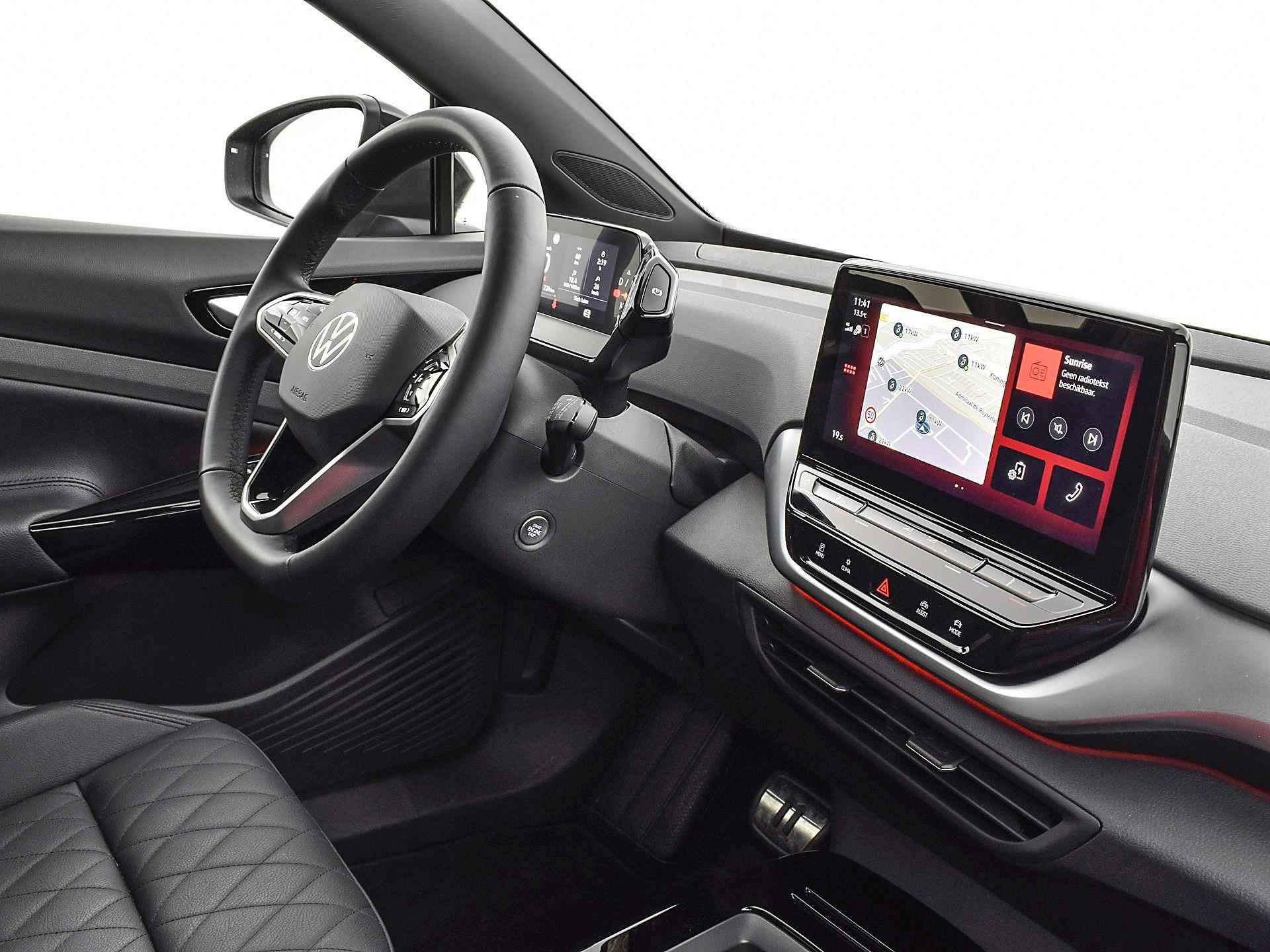 Volkswagen ID.4 Pure 52 kWh accu, 109 kW. 148 pk electr. aandrijving · Multimedia pakket · Velgen 'Narvik', 21 inch lichtmetaal · Applecarplay/android auto · - 20/32