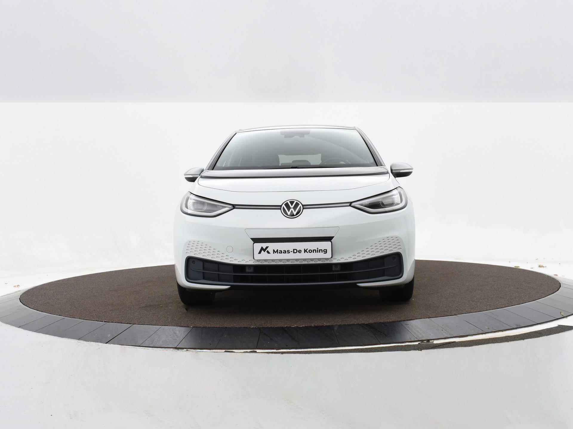 Volkswagen ID.3 First Plus 204pk 58 kWh | Camera | IQ Light | 19"Velgen | ACC | Keyless | Apple Car Play | Stoelverwarming | Navigatie | 12 Maanden BOVAG-Garantie - 3/36