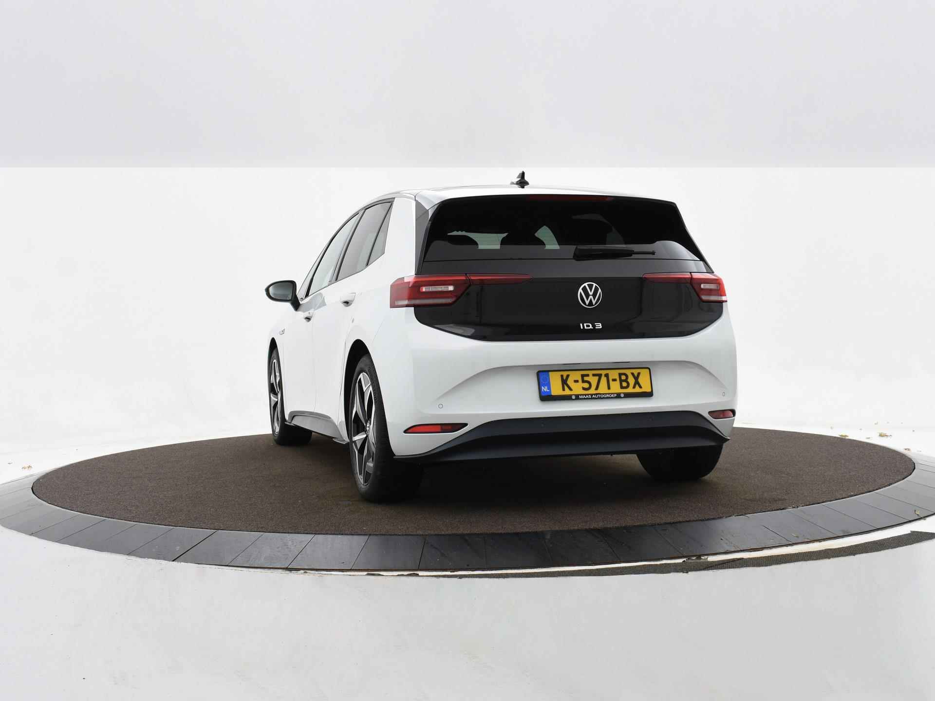 Volkswagen ID.3 First Plus 204pk 58 kWh | Camera | IQ Light | 19"Velgen | ACC | Keyless | Apple Car Play | Stoelverwarming | Navigatie | 12 Maanden BOVAG-Garantie - 9/36