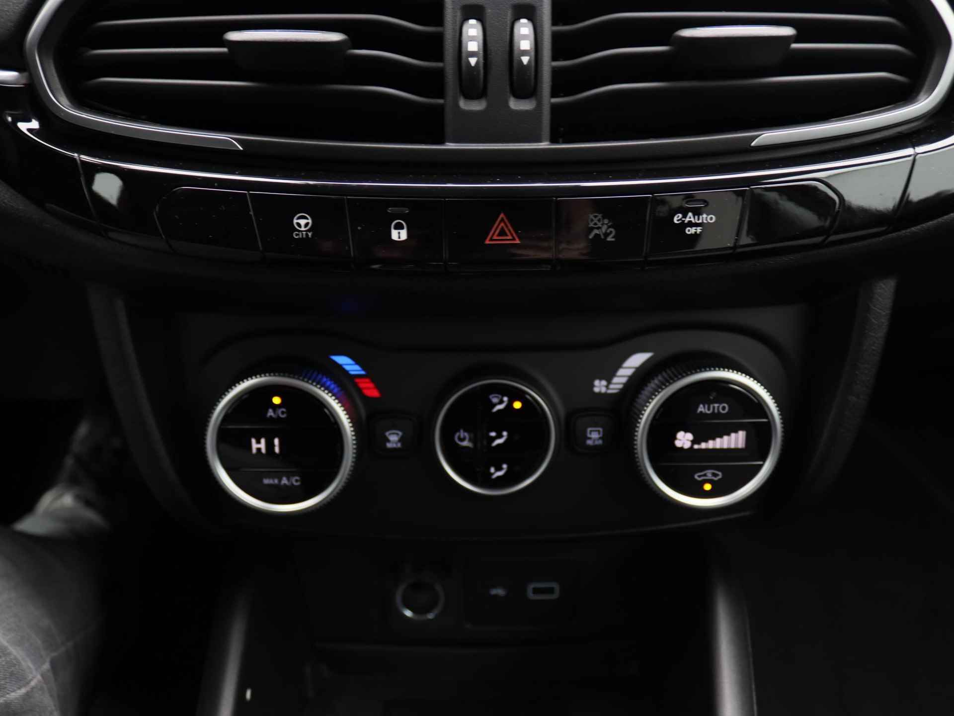 Fiat Tipo Stationwagon Cross 1.5 Hybrid | Camera | Adaptive Cruise Control | LED | Keyless Entry | Climate Control | Navigatie | - 18/25