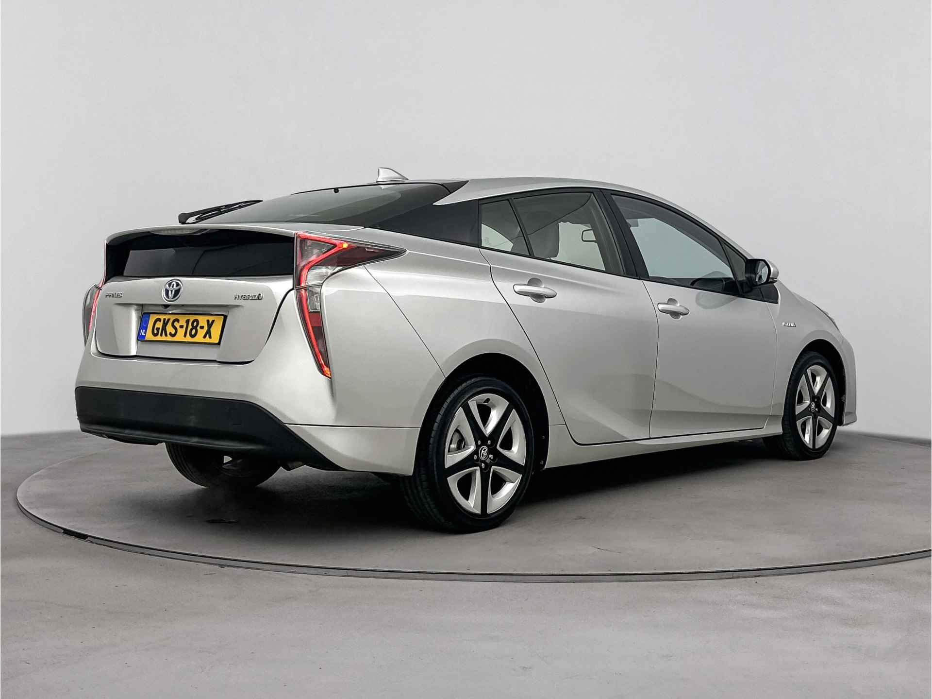 Toyota Prius 1.8 Dynamic Limited Stoelverwarming | Cruise Control Adaptief | Climate Control | Head up Display | * - 3/39