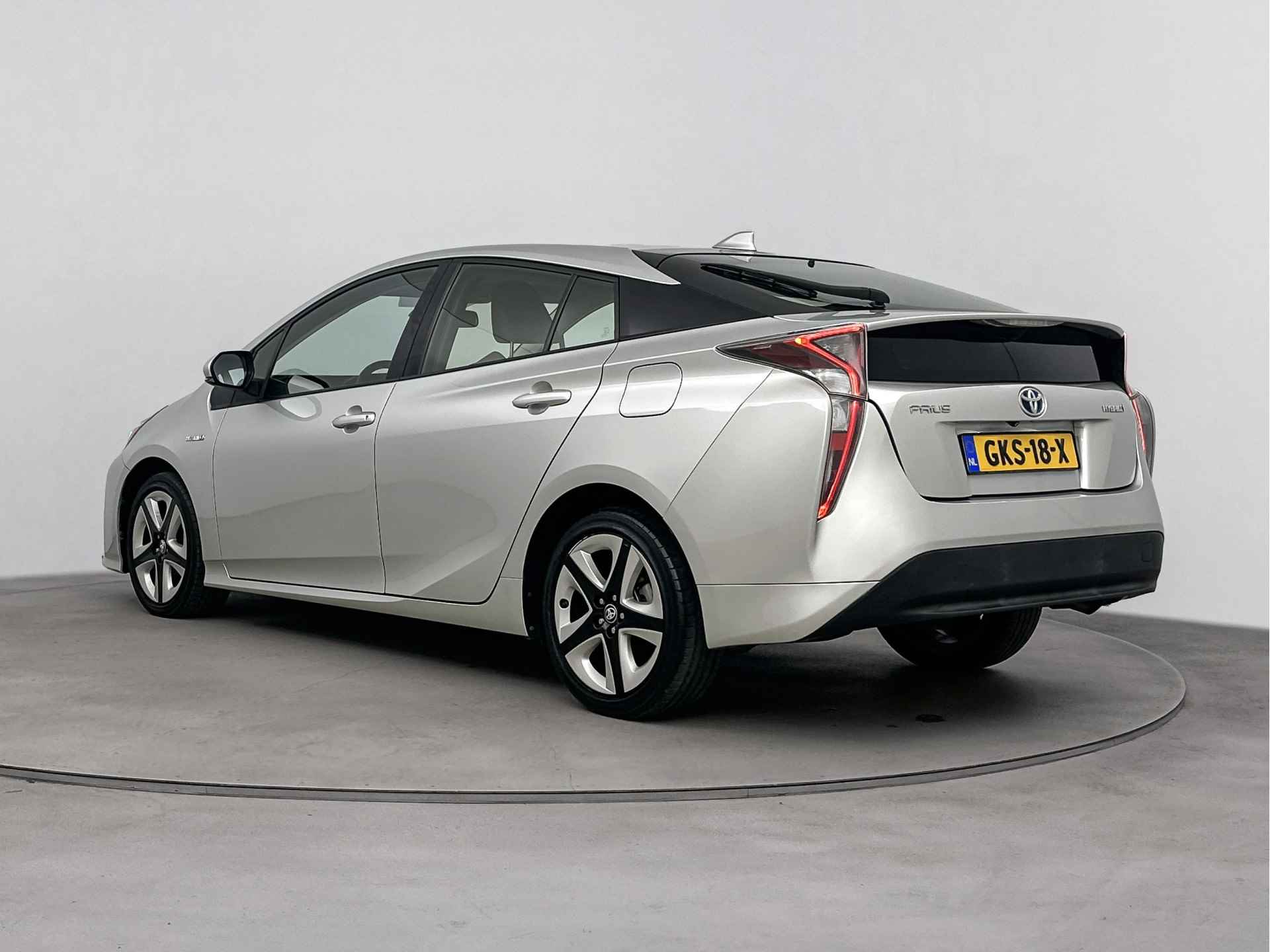 Toyota Prius 1.8 Dynamic Limited Stoelverwarming | Cruise Control Adaptief | Climate Control | Head up Display | * - 15/39