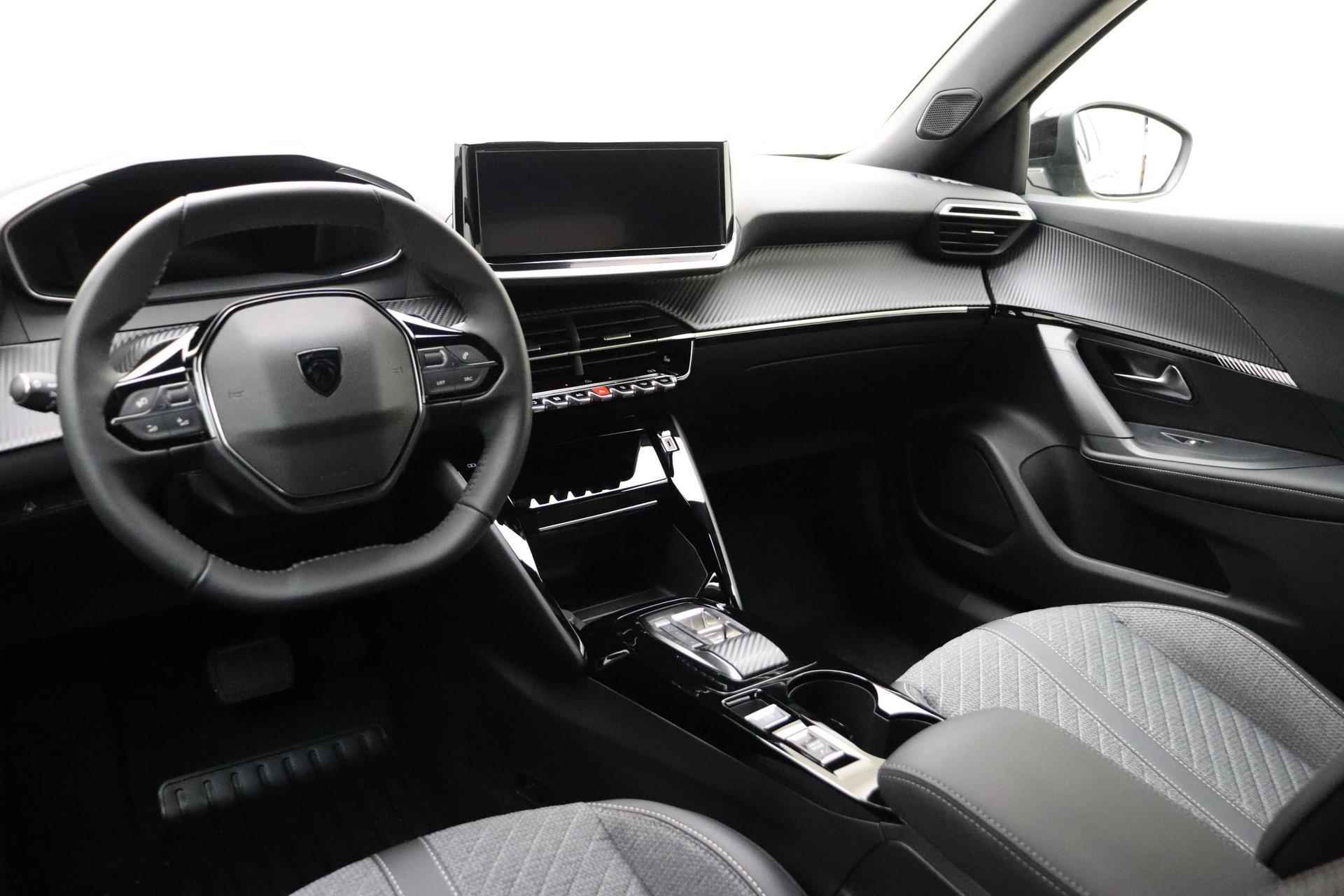 Peugeot e-2008 EV GT 54 kWh | lichtmetalen Velgen | Voor/achter Camera | Dodehoekdetectie | LED | Stoelverwarming | Cruise Control | Navigatie | - 8/36