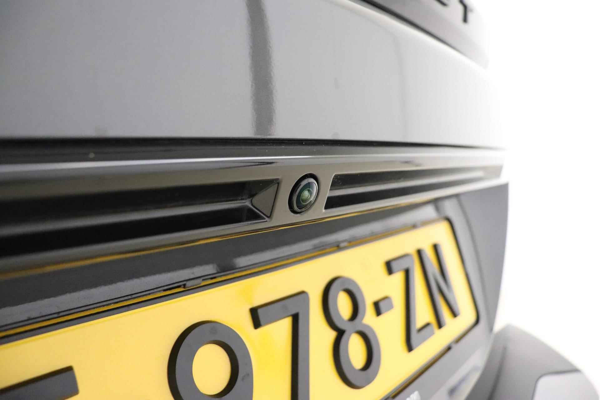Peugeot e-2008 EV GT 54 kWh | lichtmetalen Velgen | Voor/achter Camera | Dodehoekdetectie | LED | Stoelverwarming | Cruise Control | Navigatie | - 15/36
